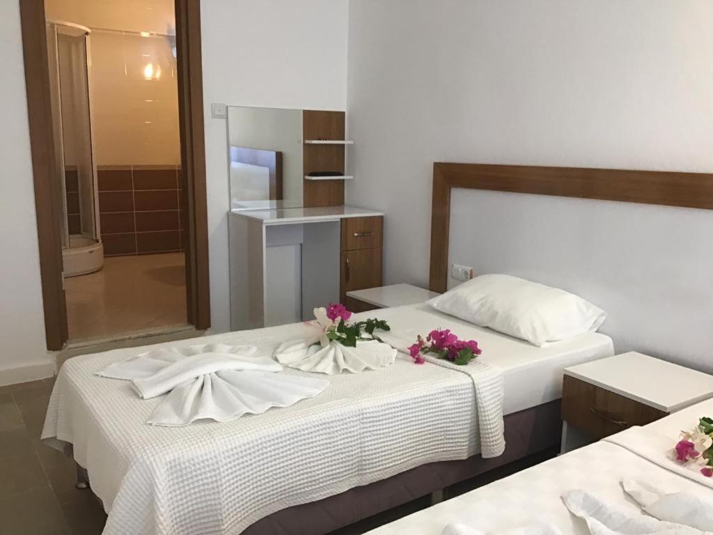 Dreibettzimmer Halbpension