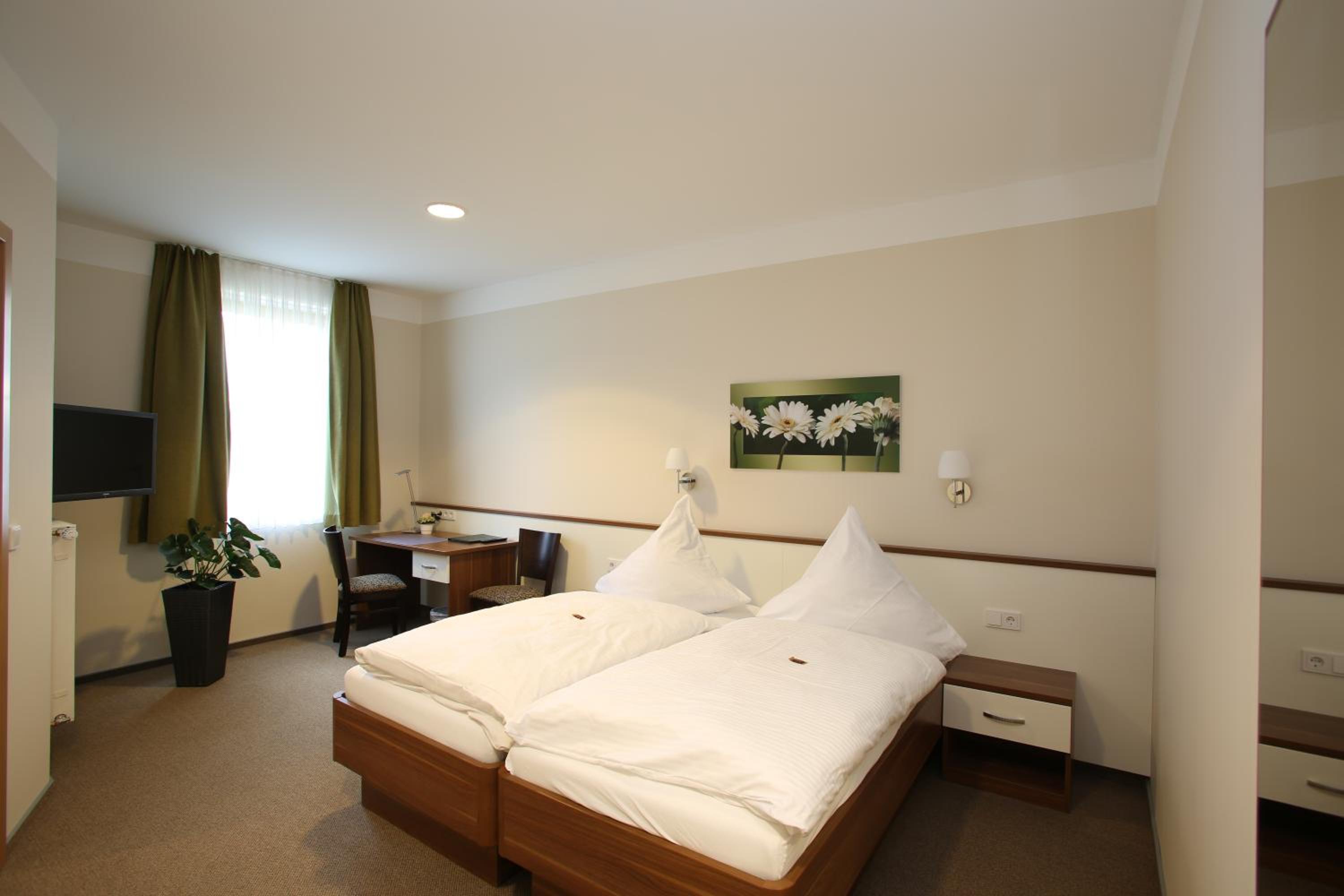 Double Room - Photo 1