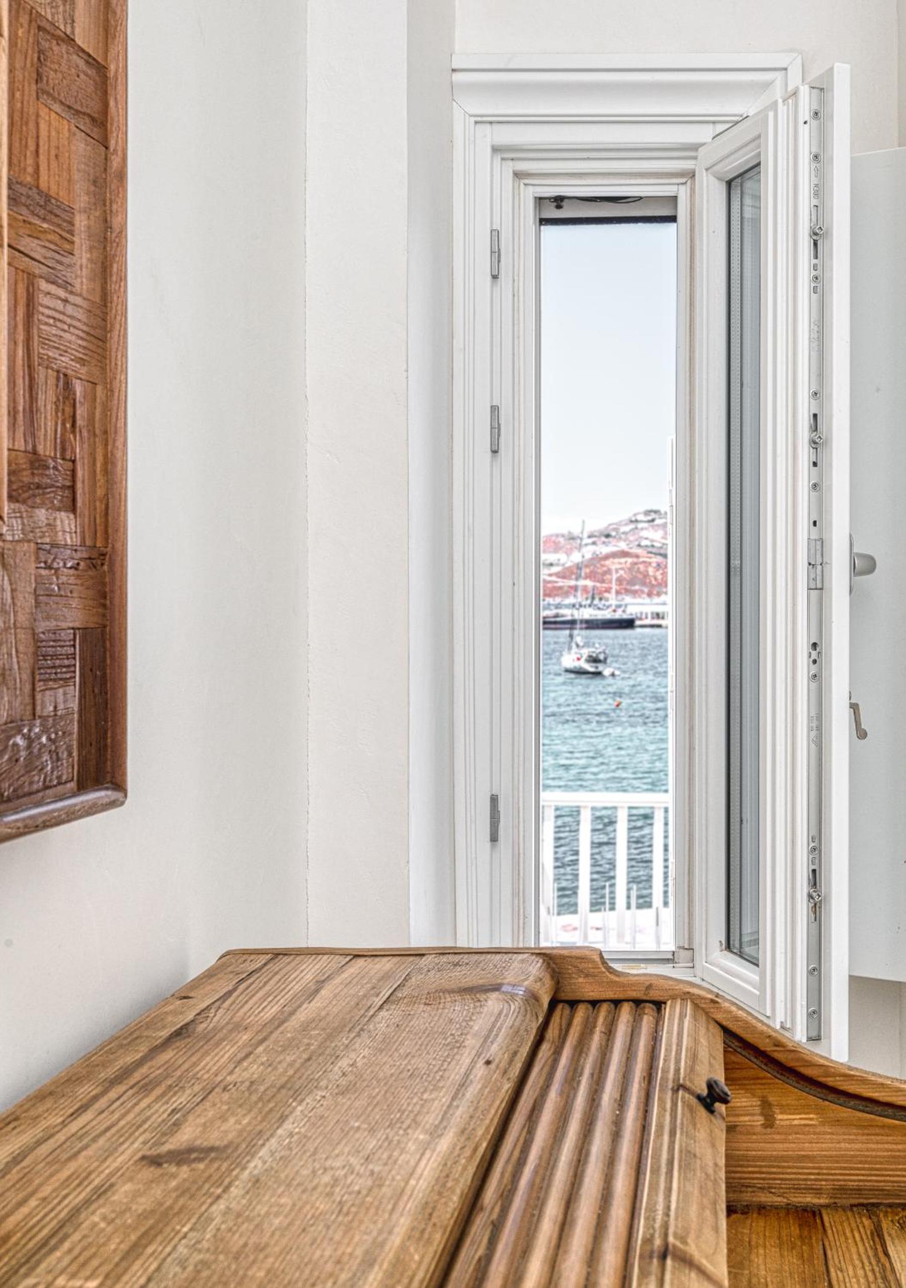 Villa with Sea View - Photo 9