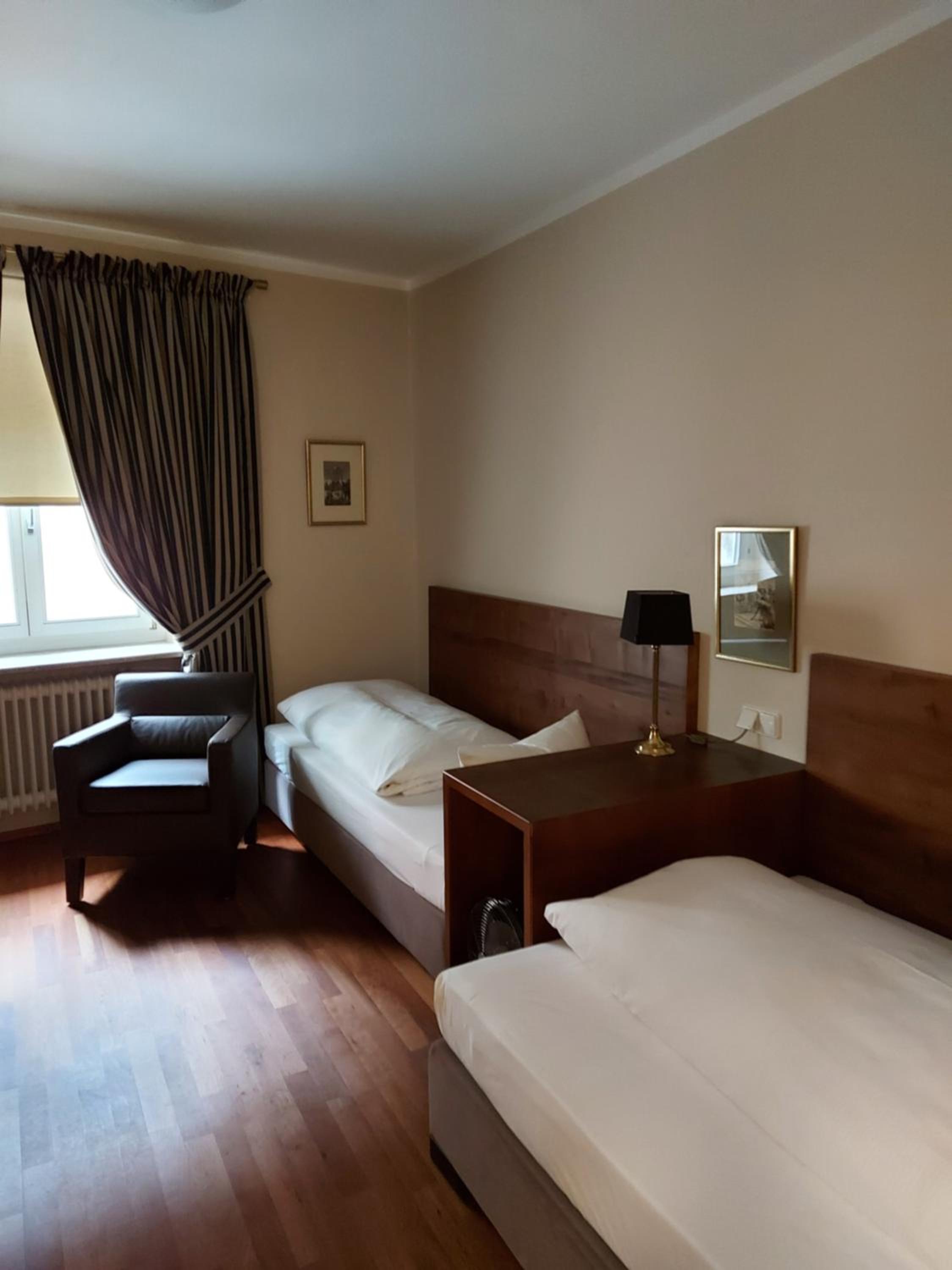 Double Room - Photo 3