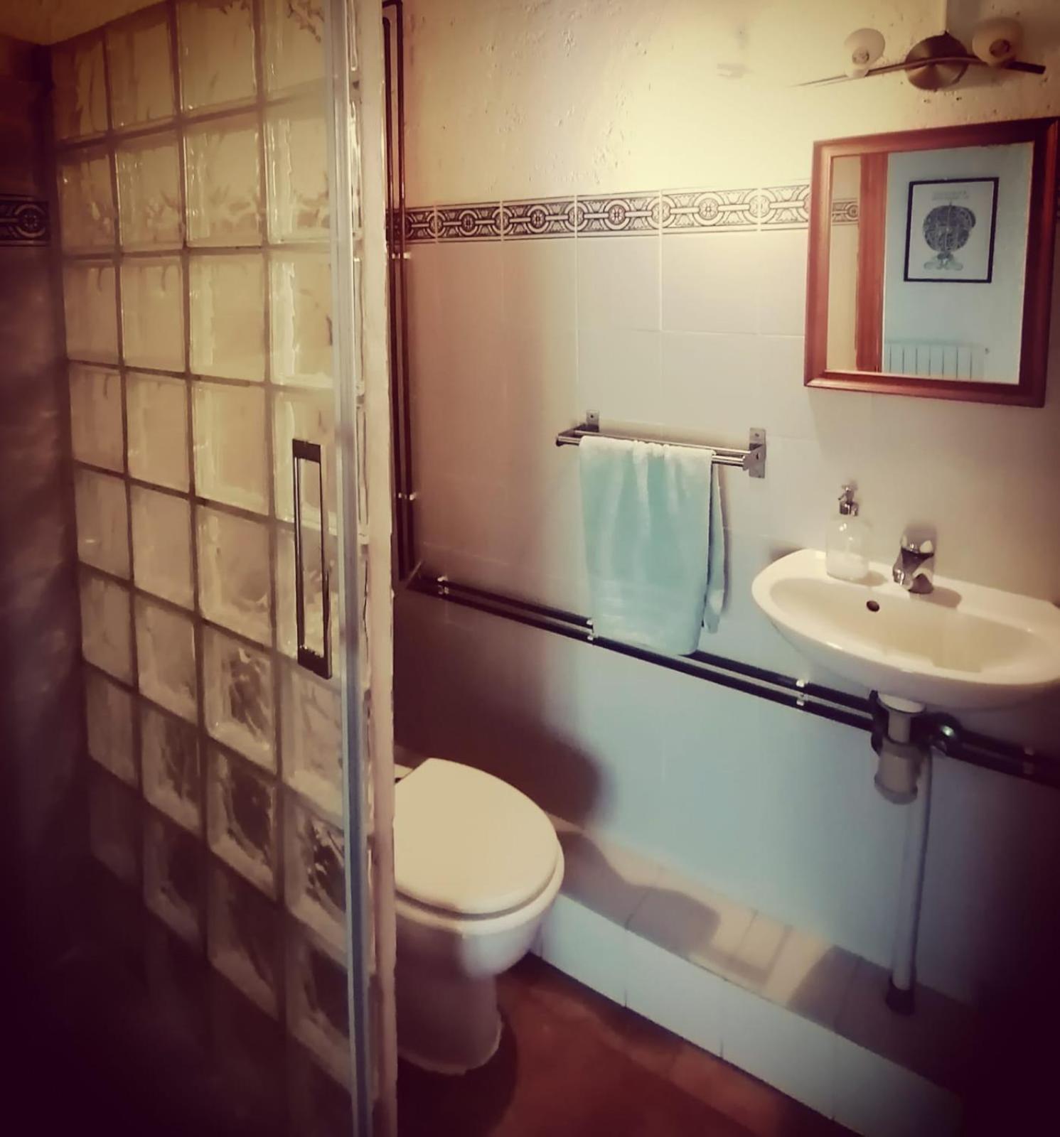 Double Room With Private Bathroom photo 2