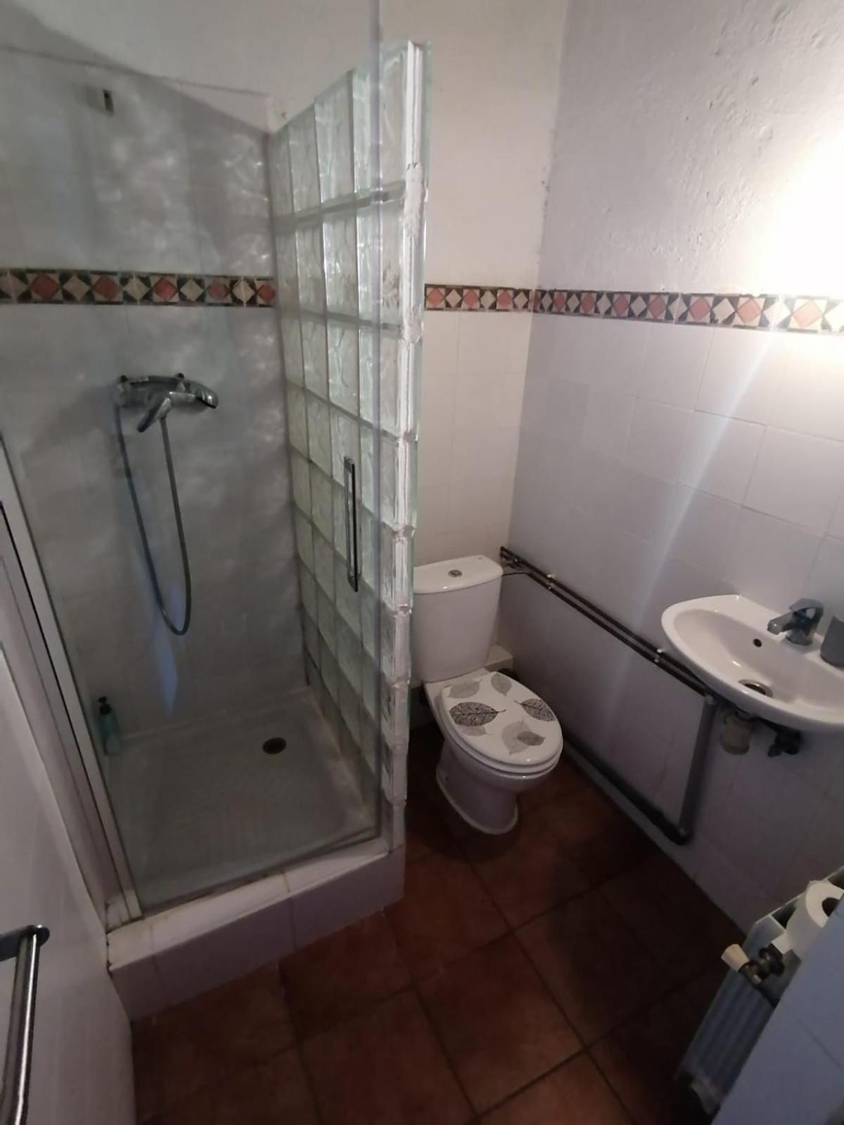 Triple Room With Private Bathroom photo 2