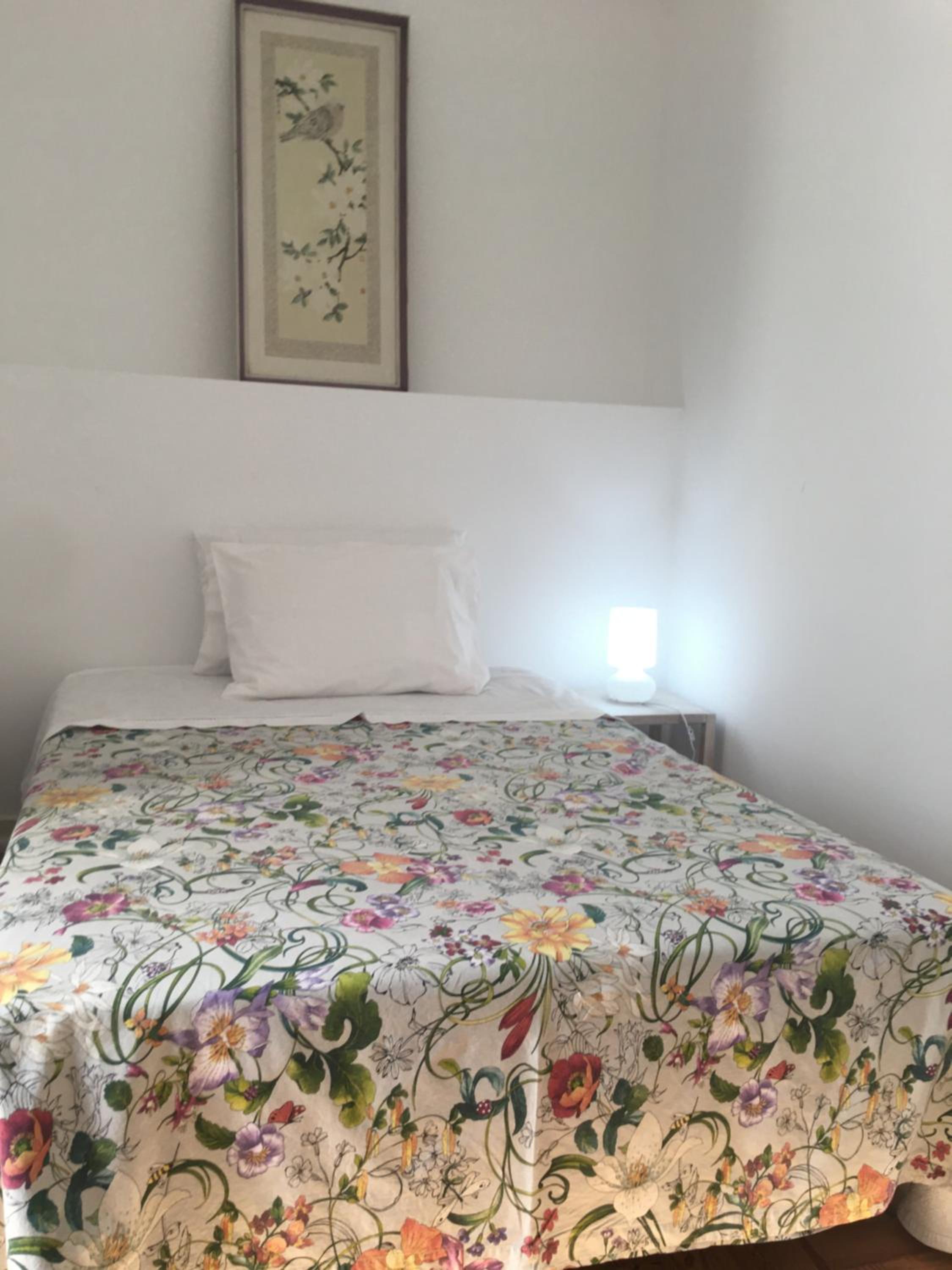 Single Room with Private Bathroom photo 2