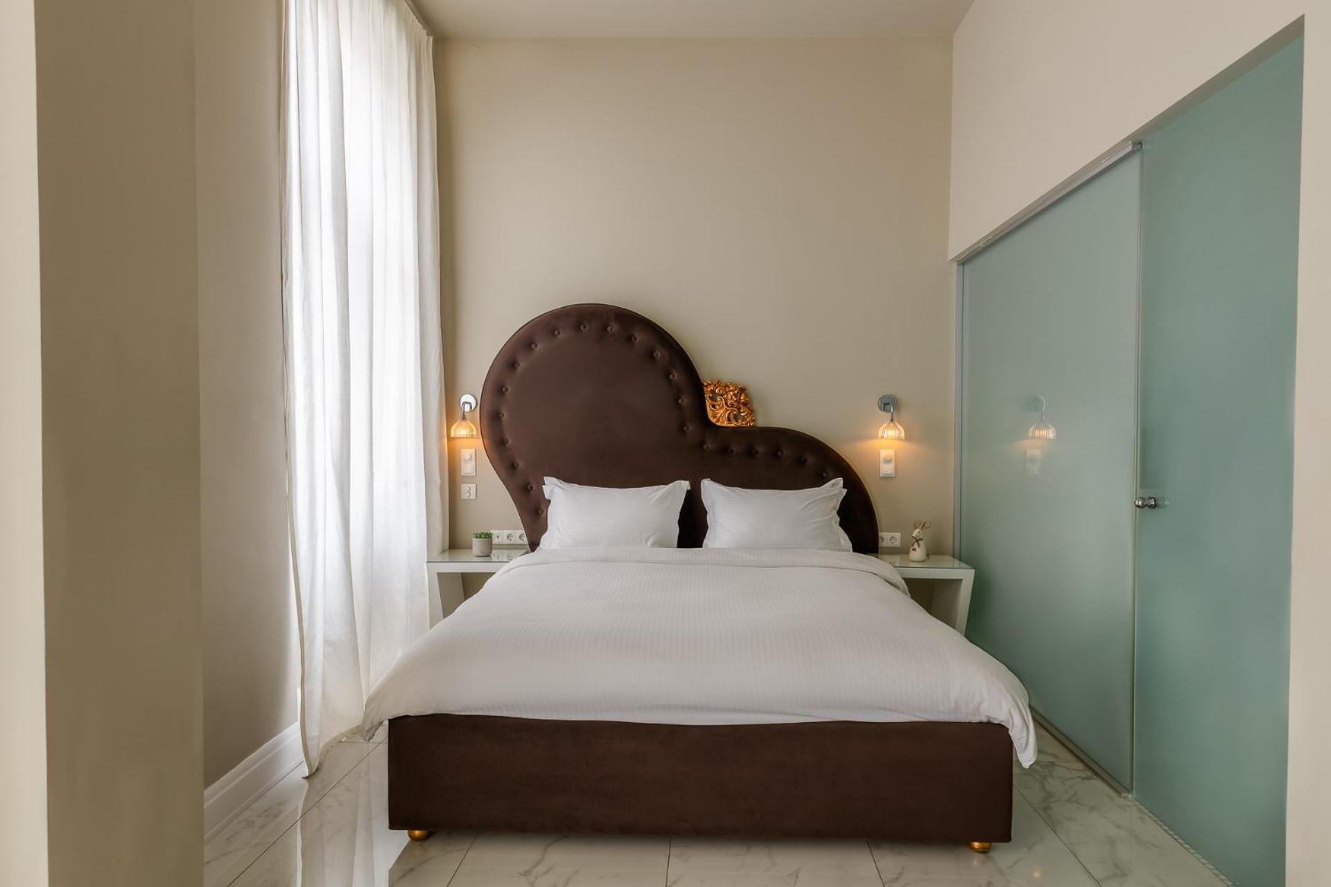 Superior Double Room with Balcony - Photo 9