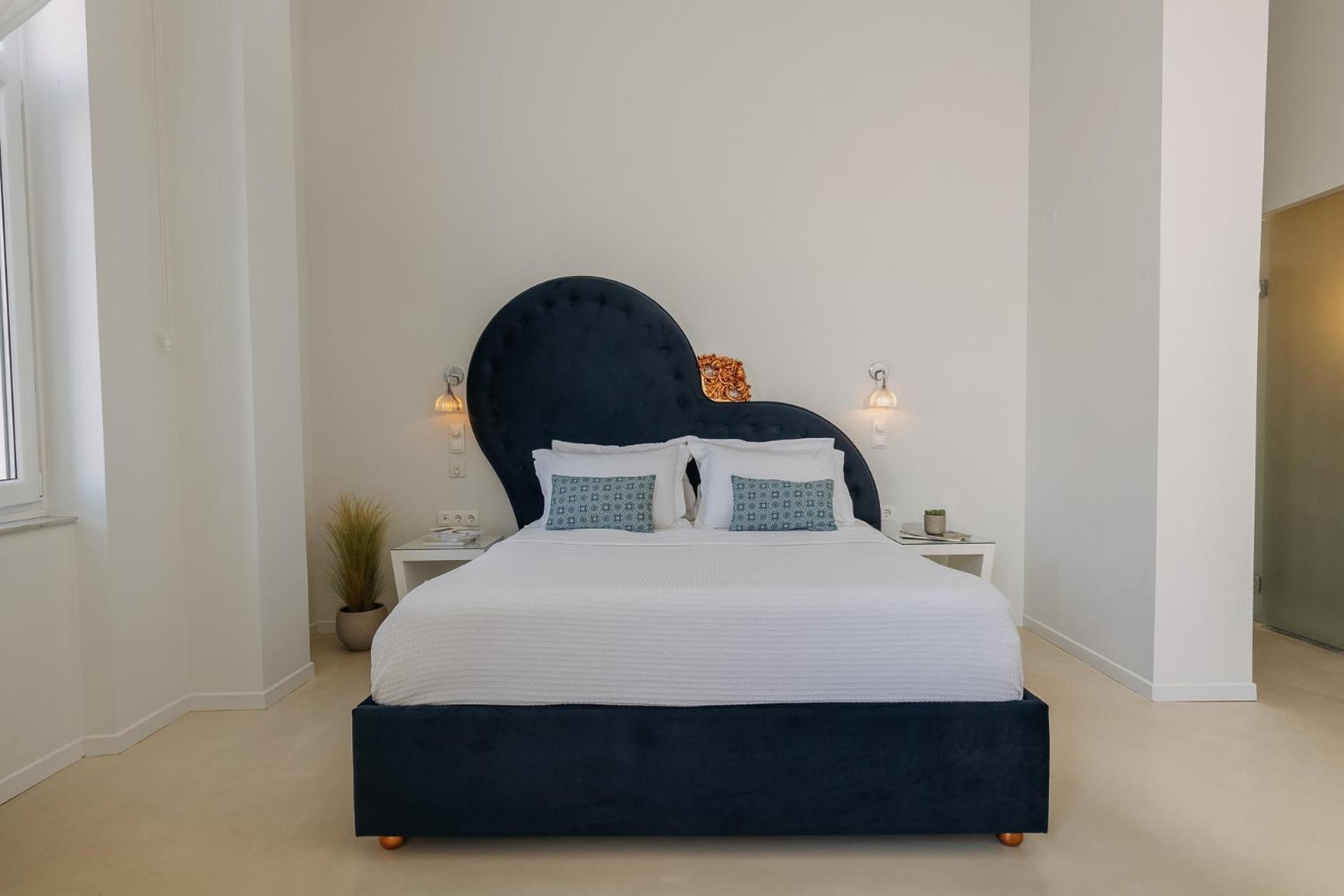 Deluxe Double Room - Photo 10