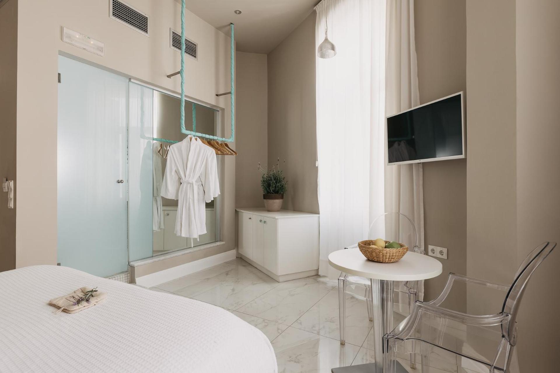 Superior Double Room - Photo 3