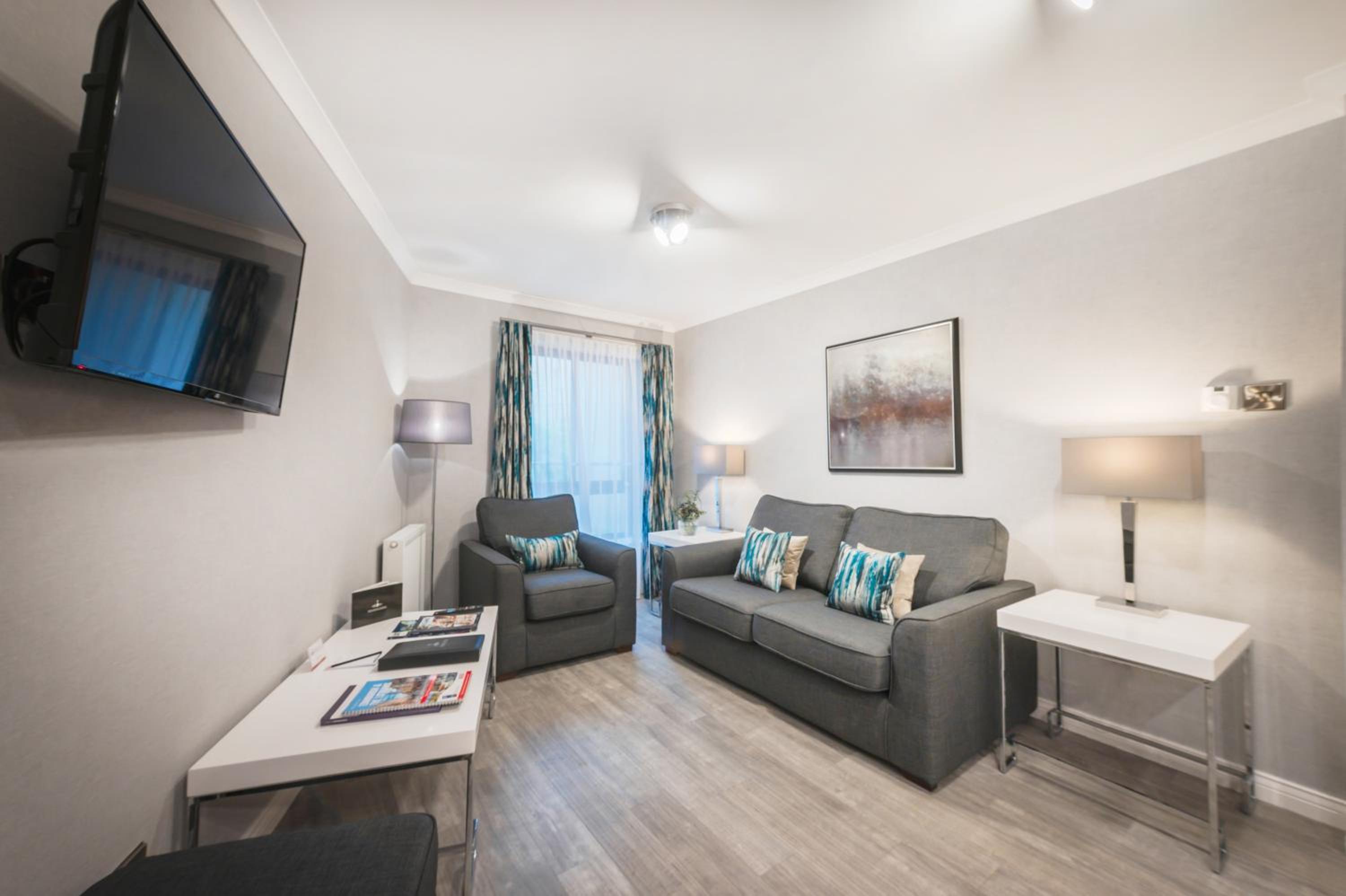 Comfort One Bedroom Apartment - Photo 12