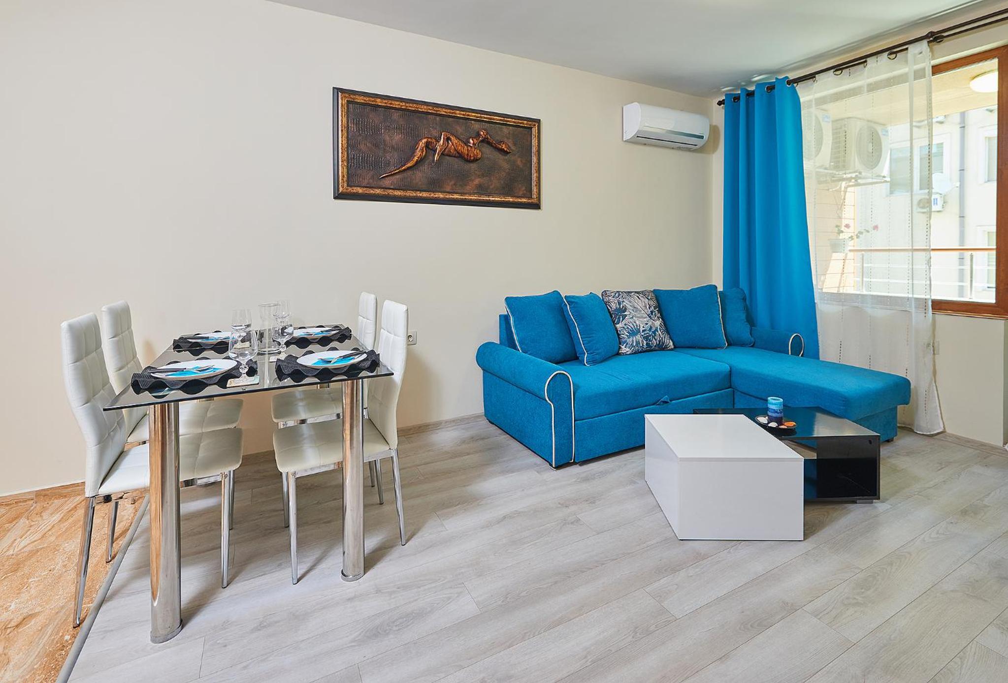 Apartment photo 1