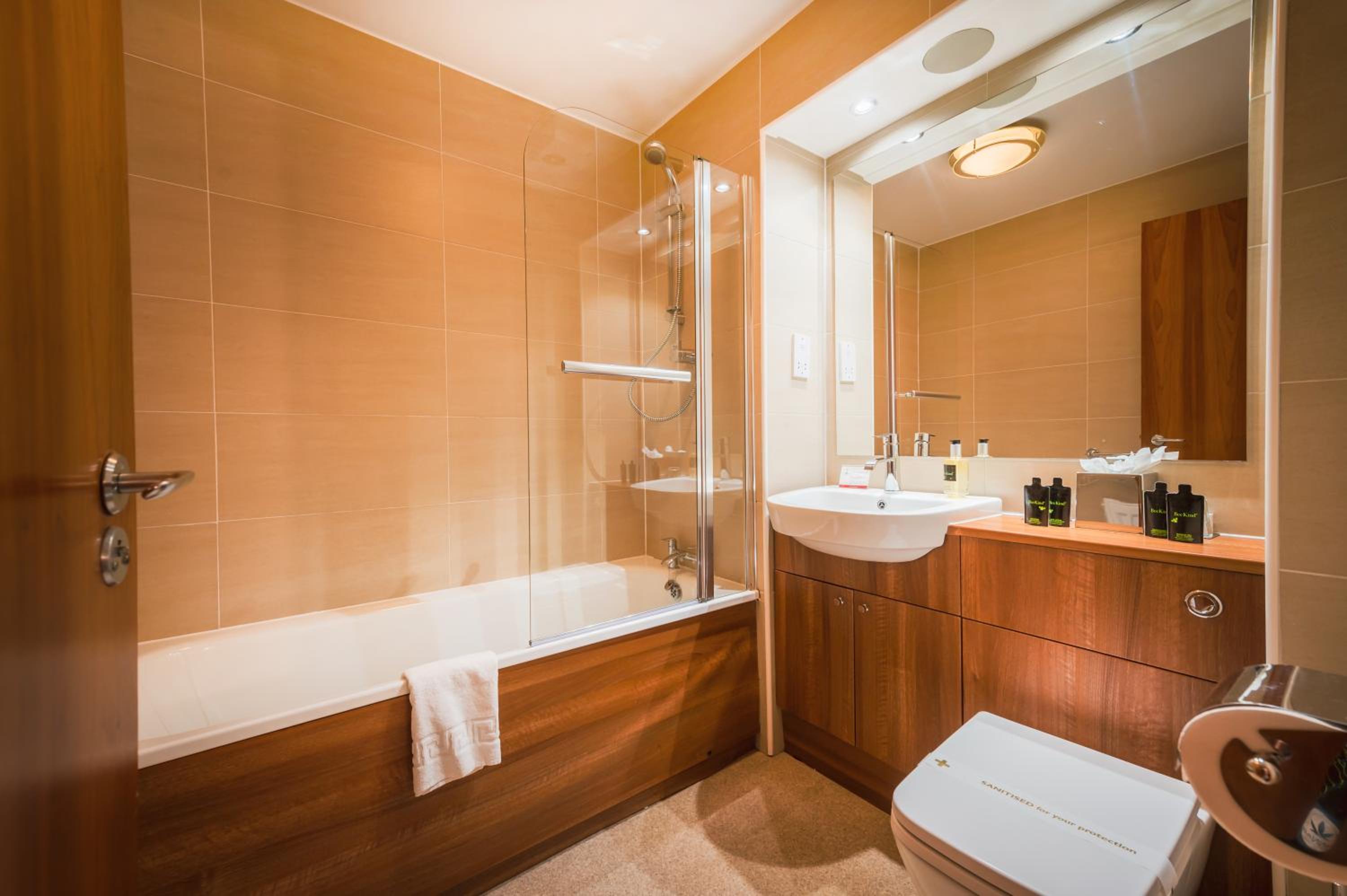 City Studio Apartment - Photo 9