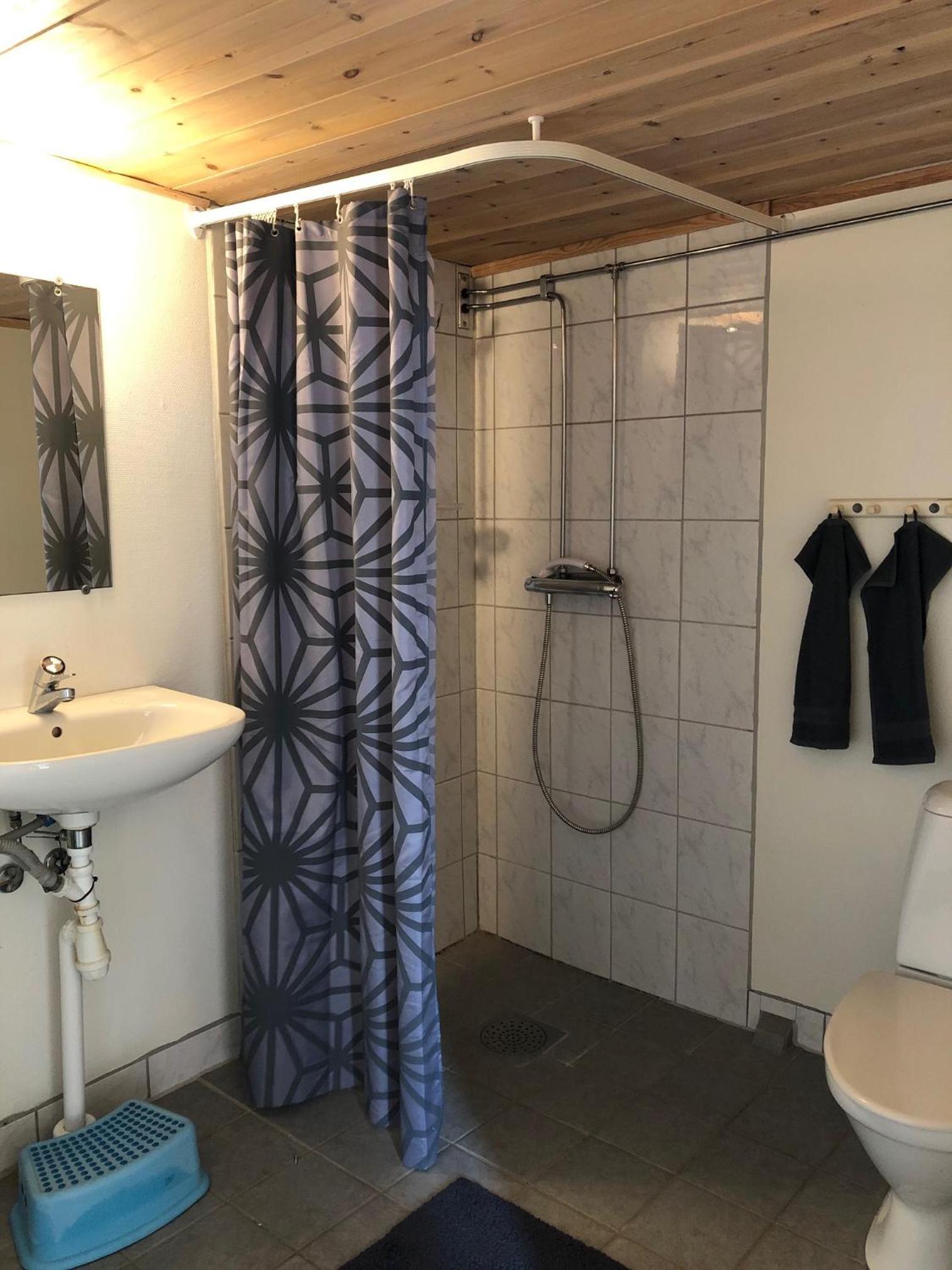 One-Bedroom House - Photo 10