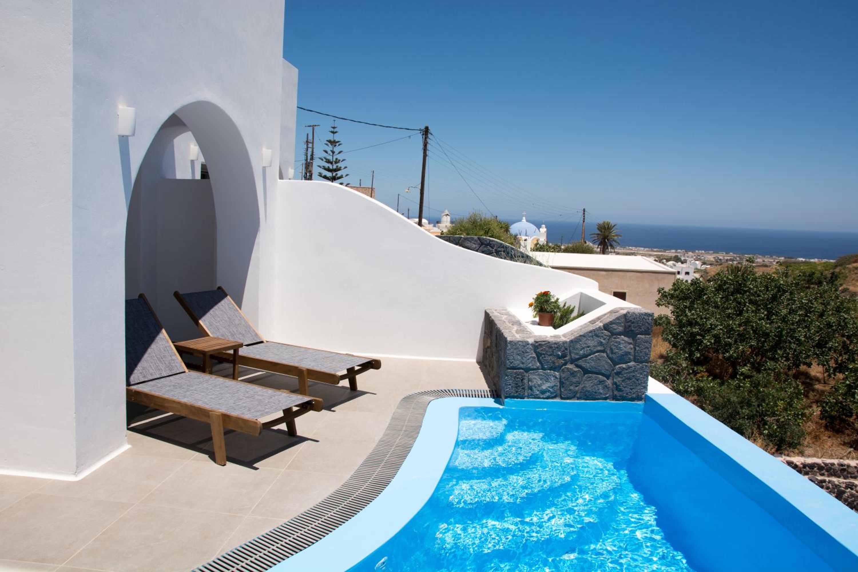Suite with Private Pool - Photo 45