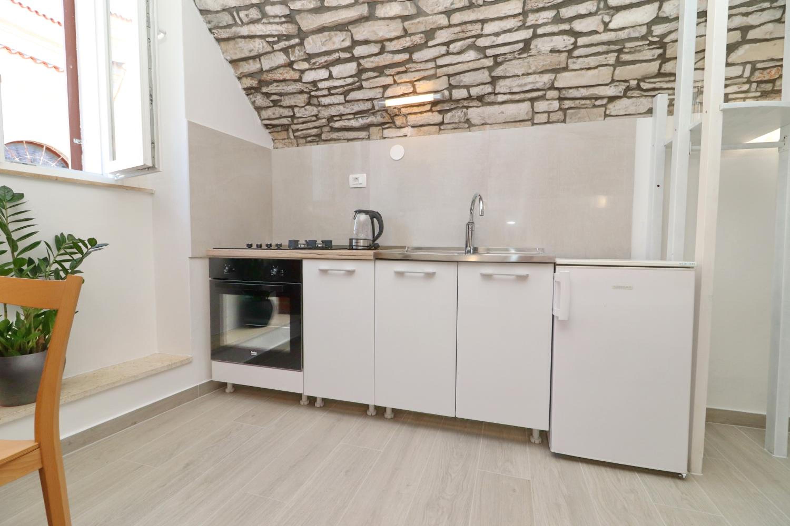 Studio Apartment with Terrace and City View - Photo 19