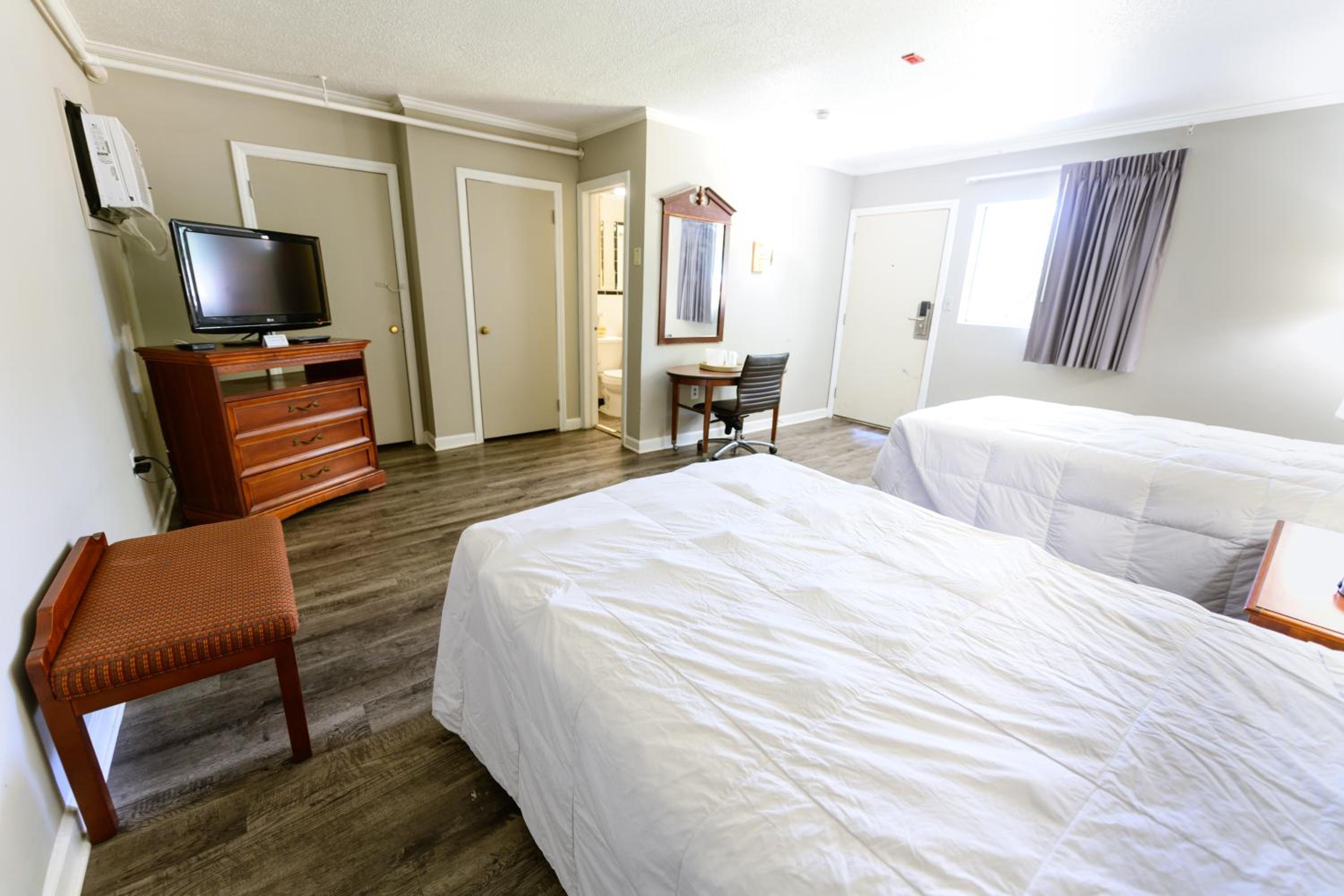 Double Room - Photo 5