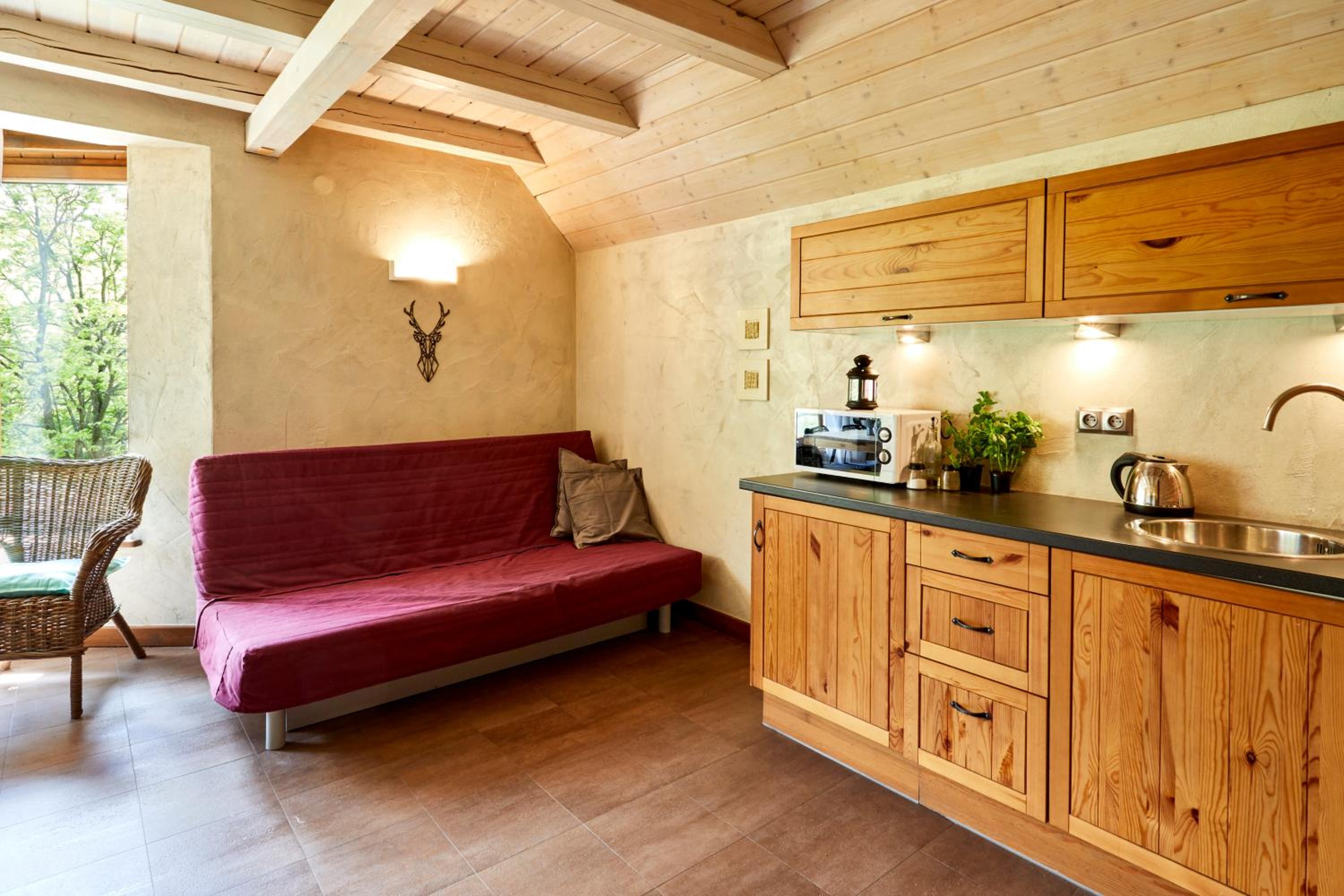 Deluxe Family Suite - Photo 5