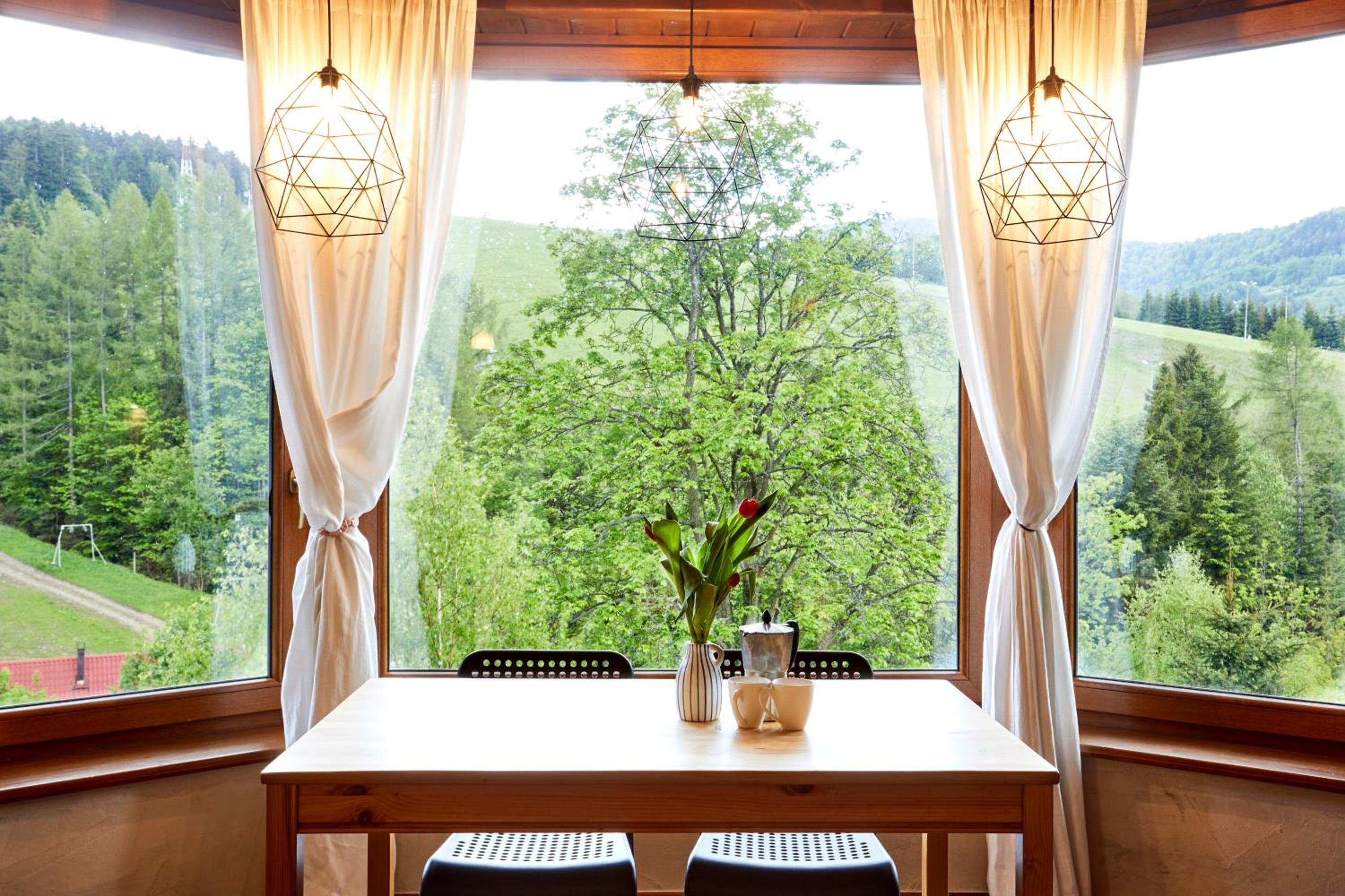 Deluxe Family Suite - Photo 11