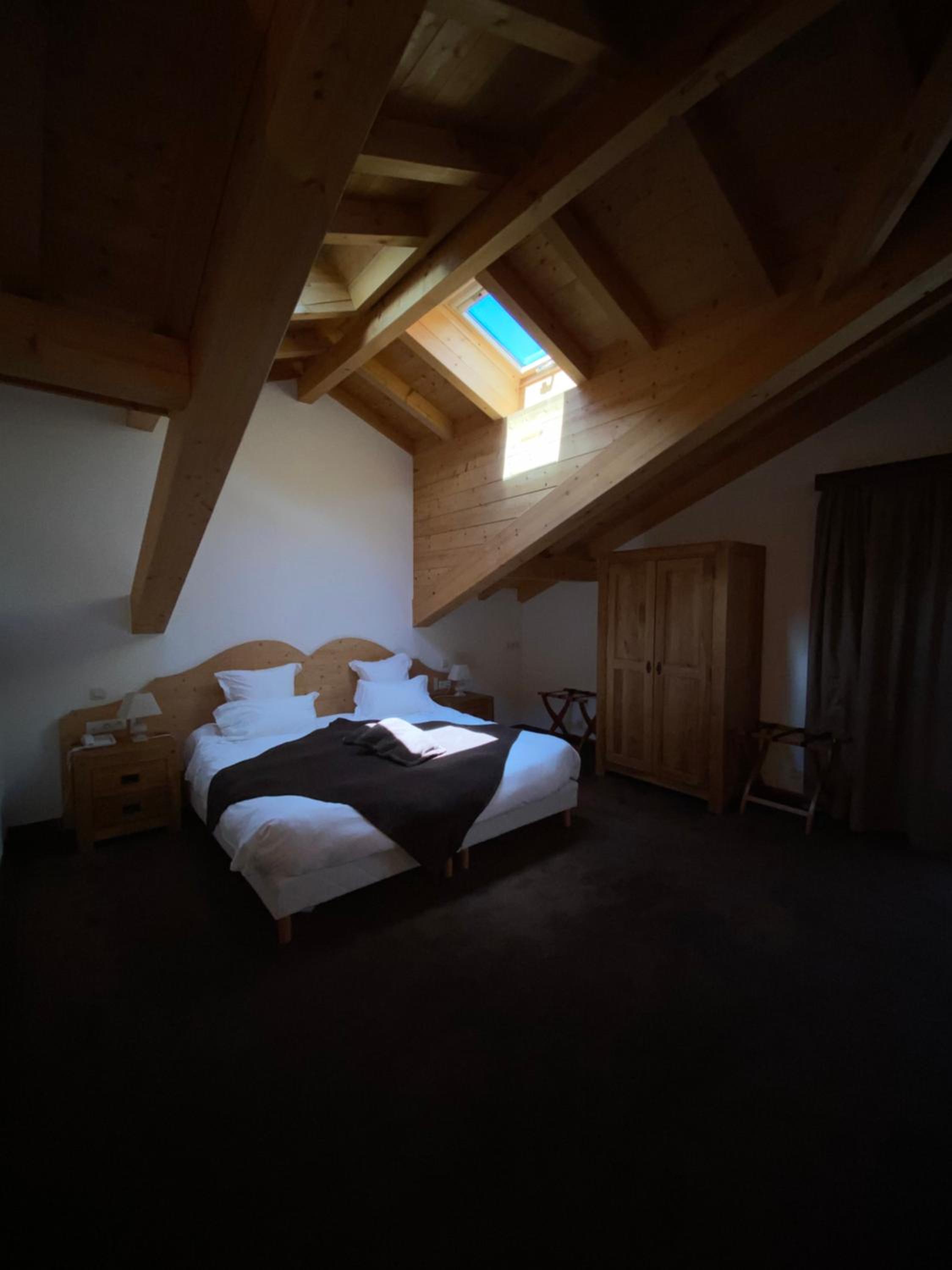 Executive Suite - Photo 3