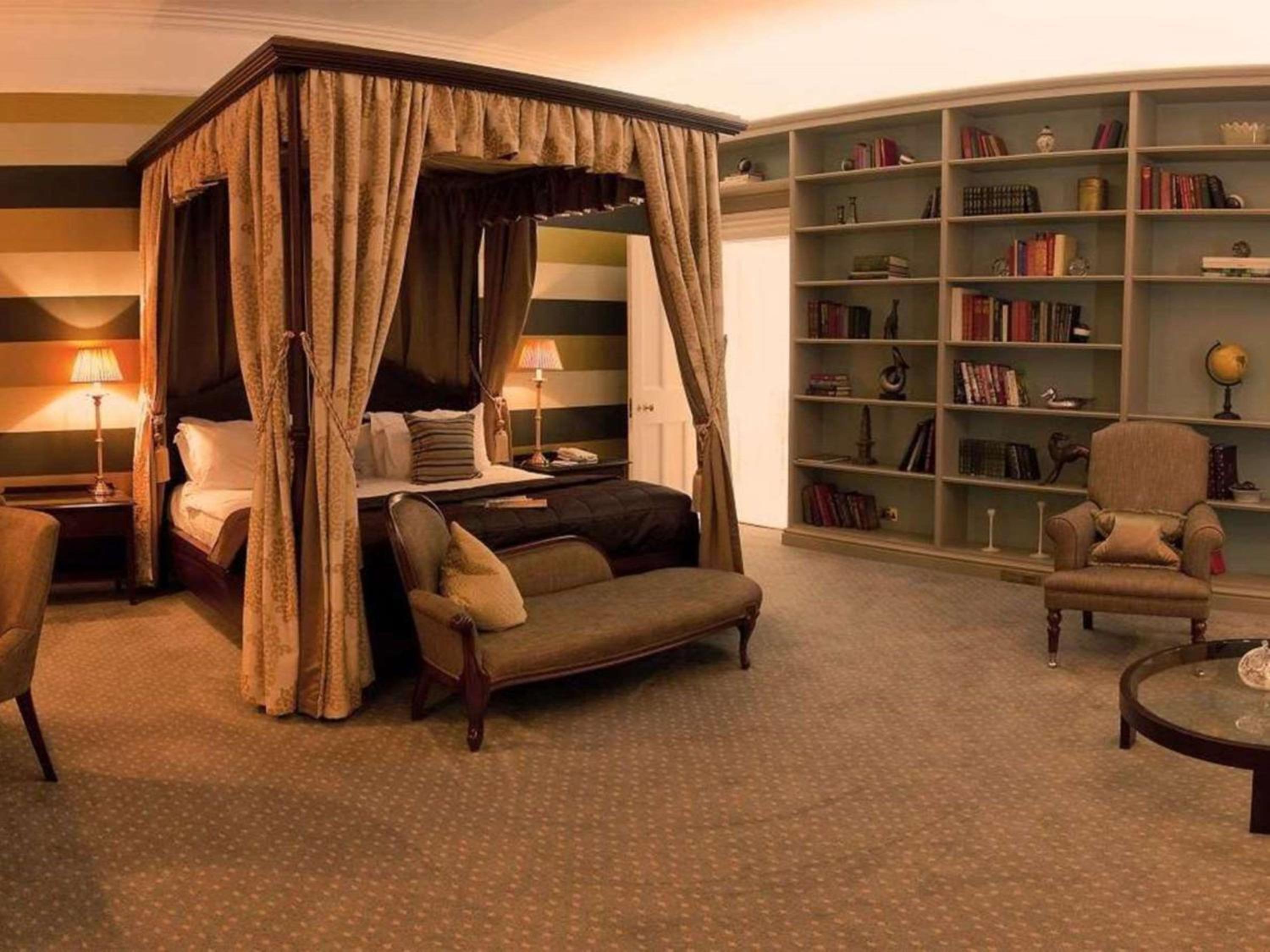 Executive King Suite - Non-Smoking - Photo 1