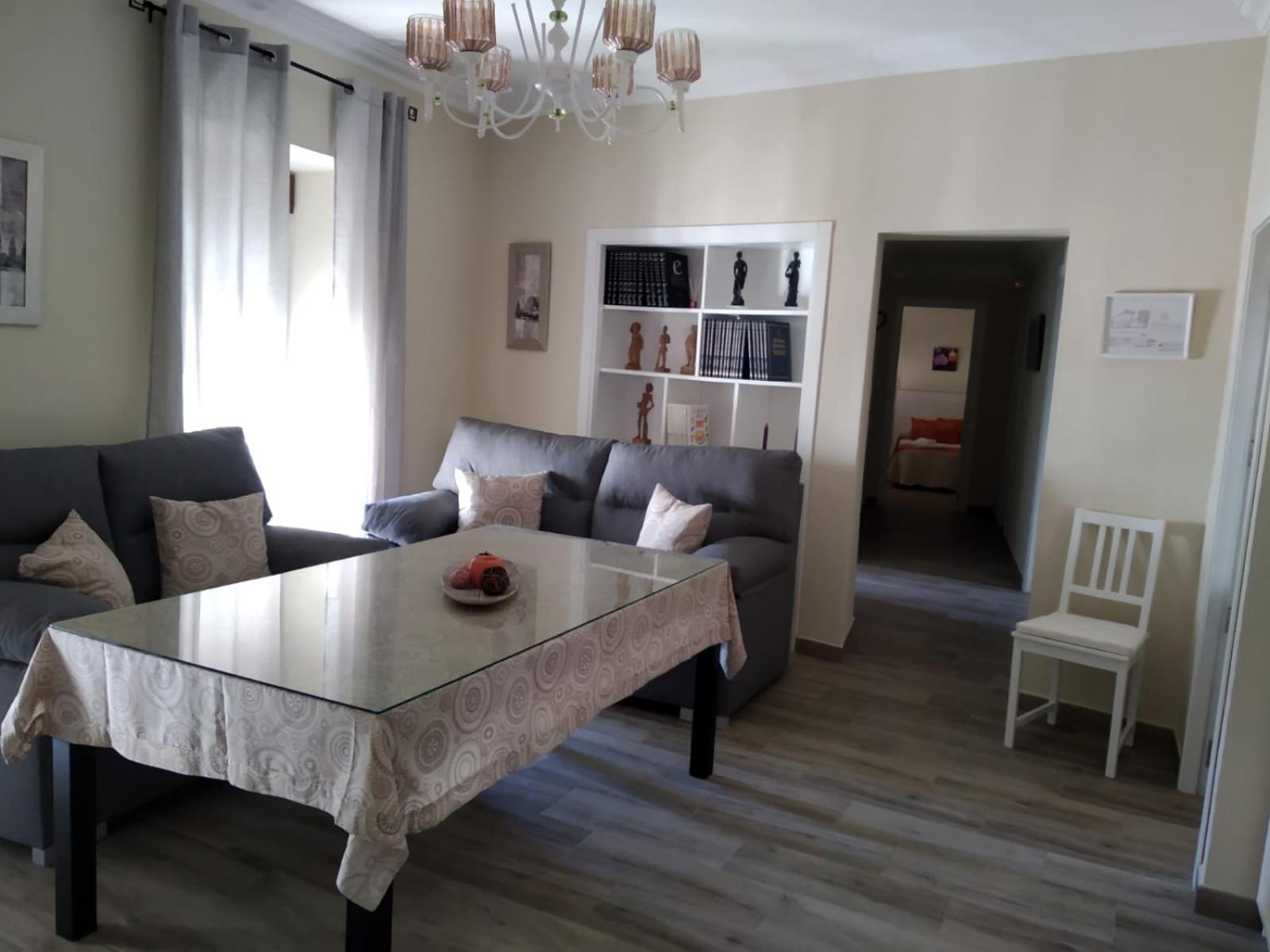 Apartamento con Balcón