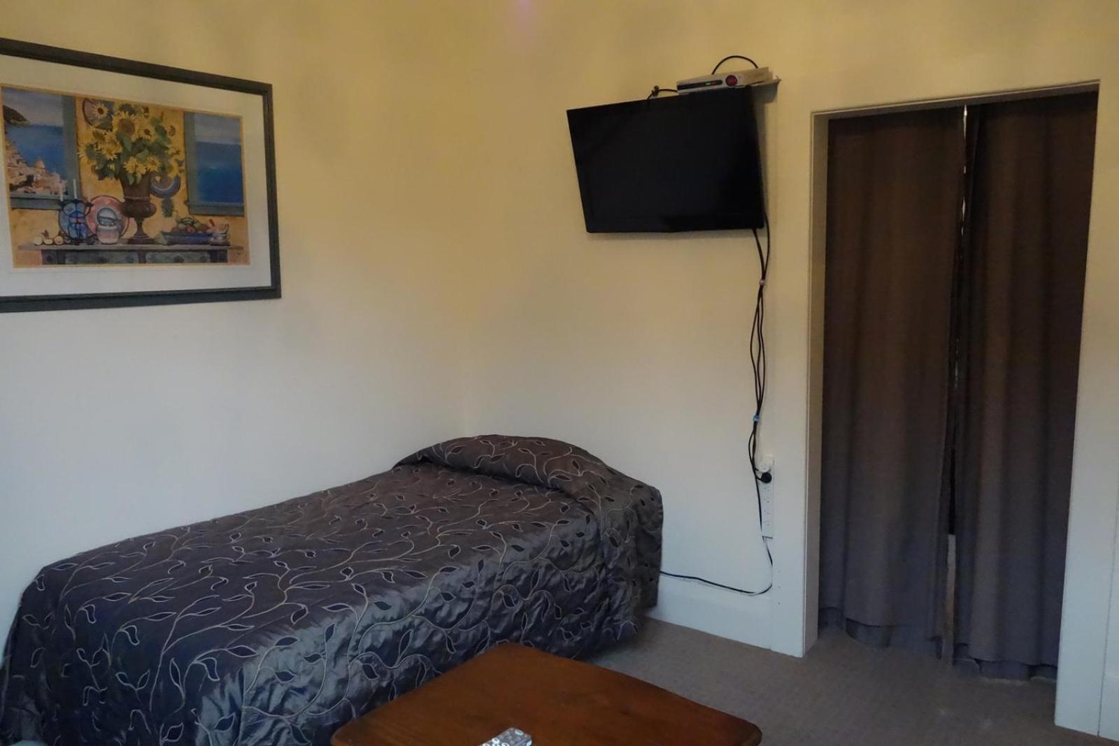 Premium Family Room - Photo 4
