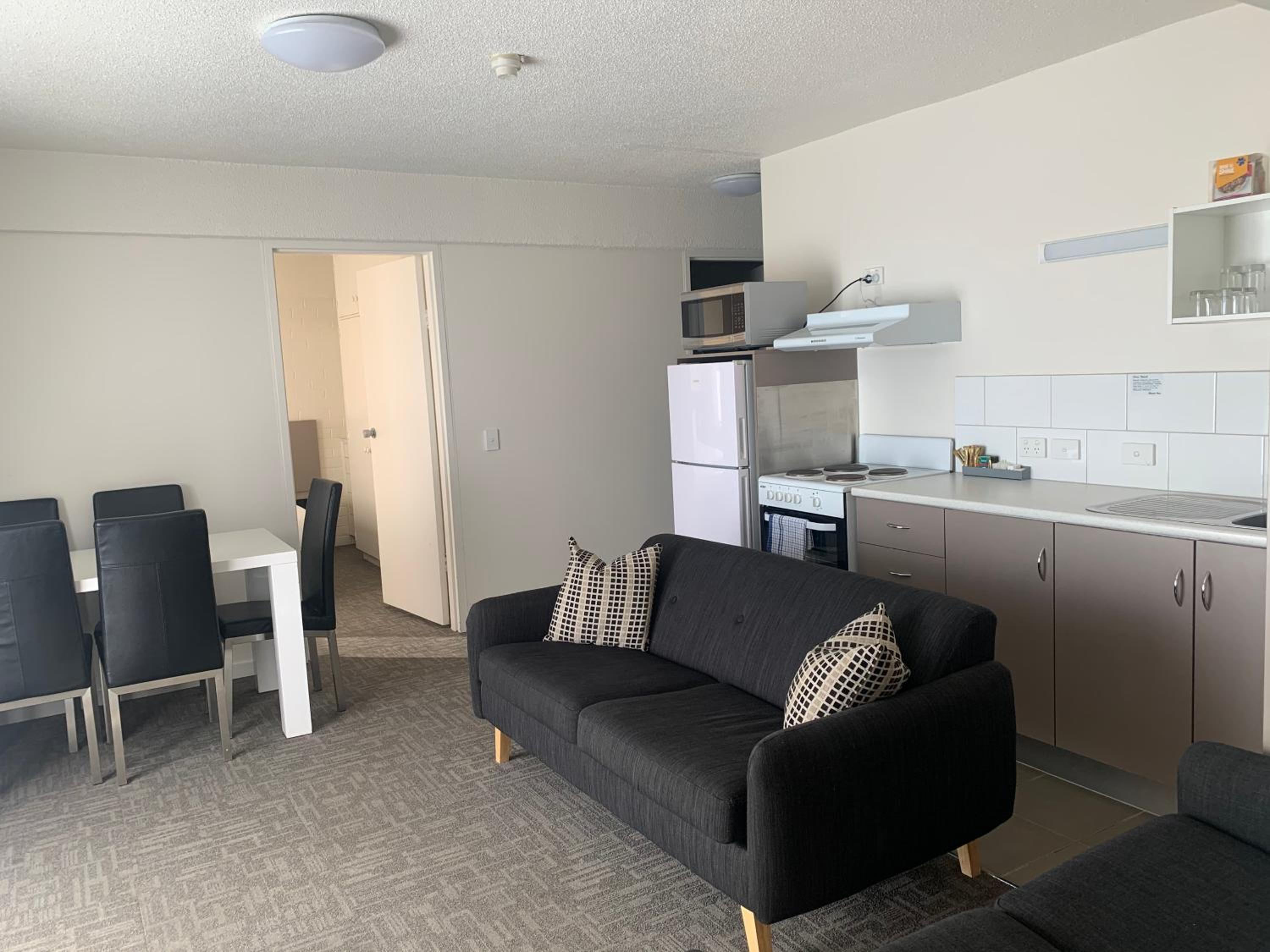 Three-Bedroom Apartment - Photo 6