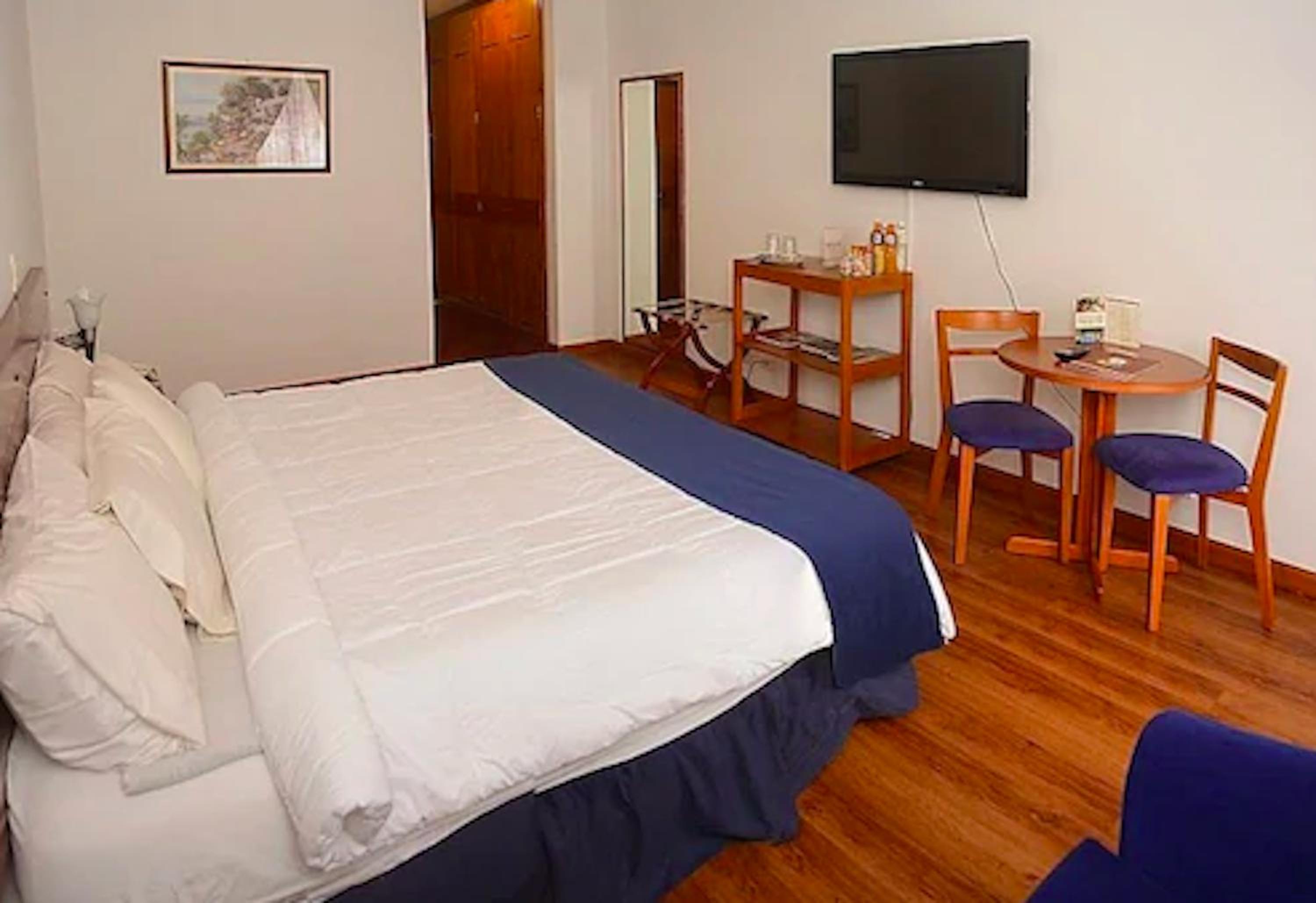 Matrimonial Double Room photo 3