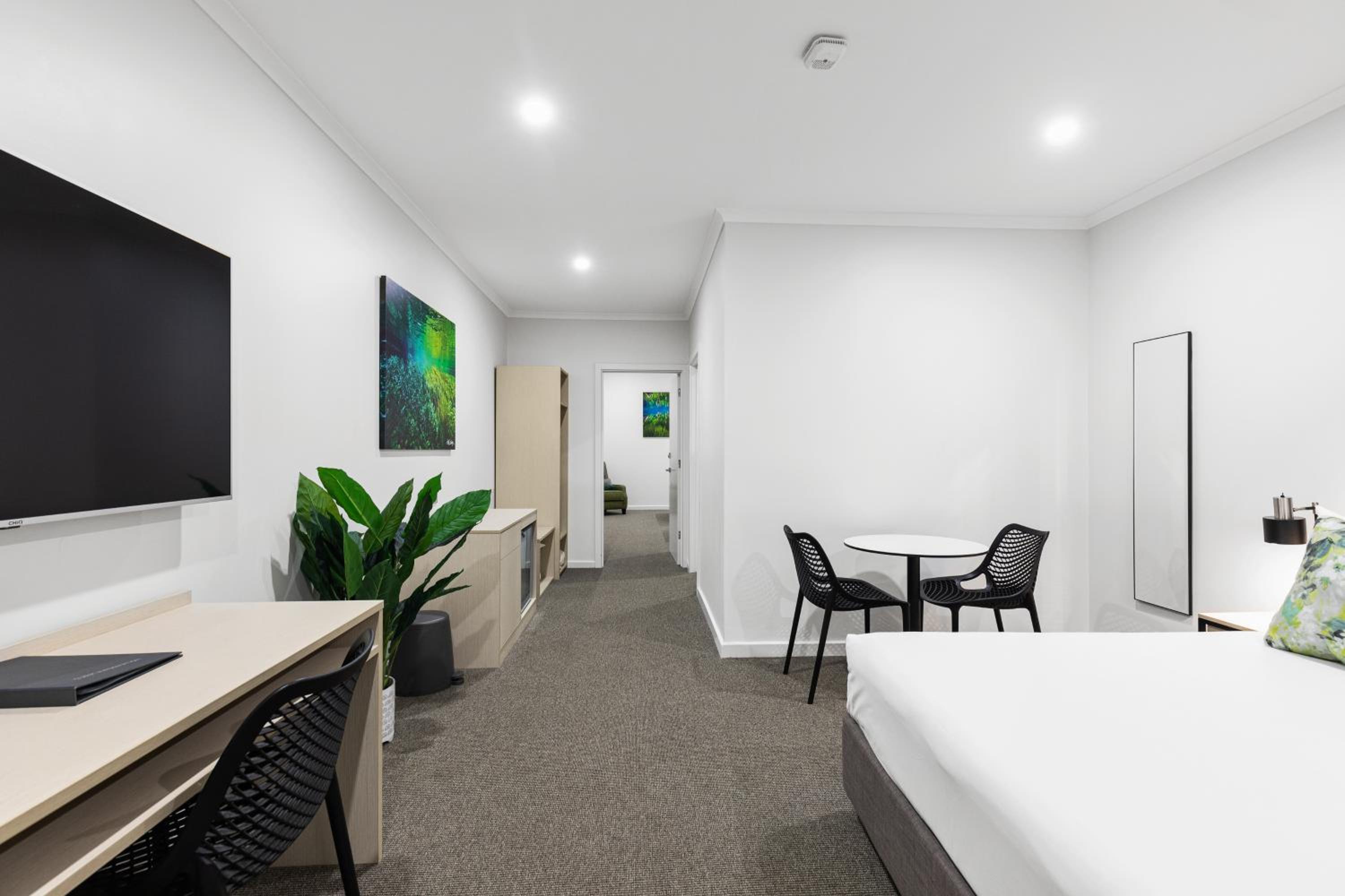 Deluxe Family Suite - Photo 1
