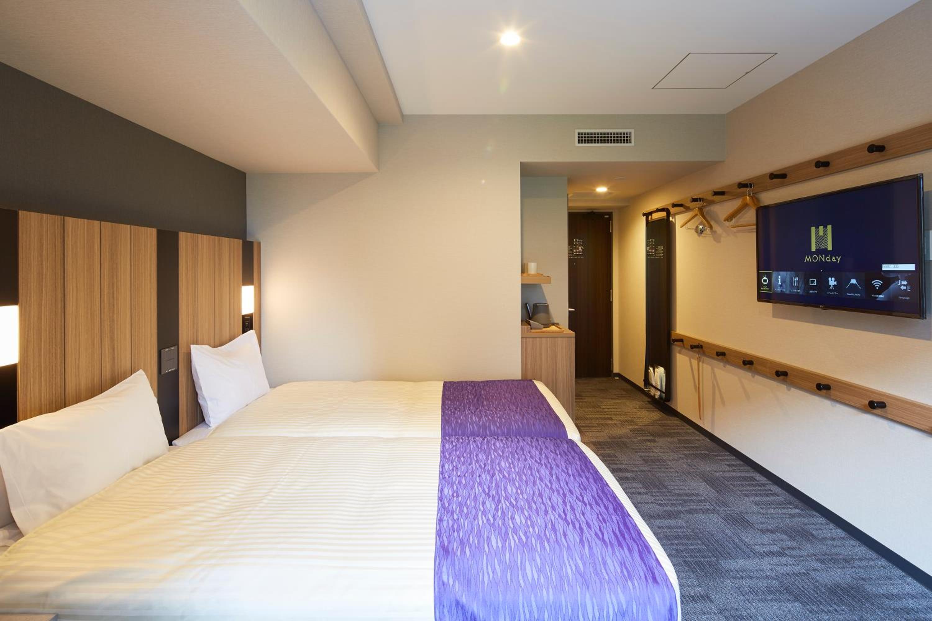 Deluxe Twin Room with Sofa bed - Photo 2