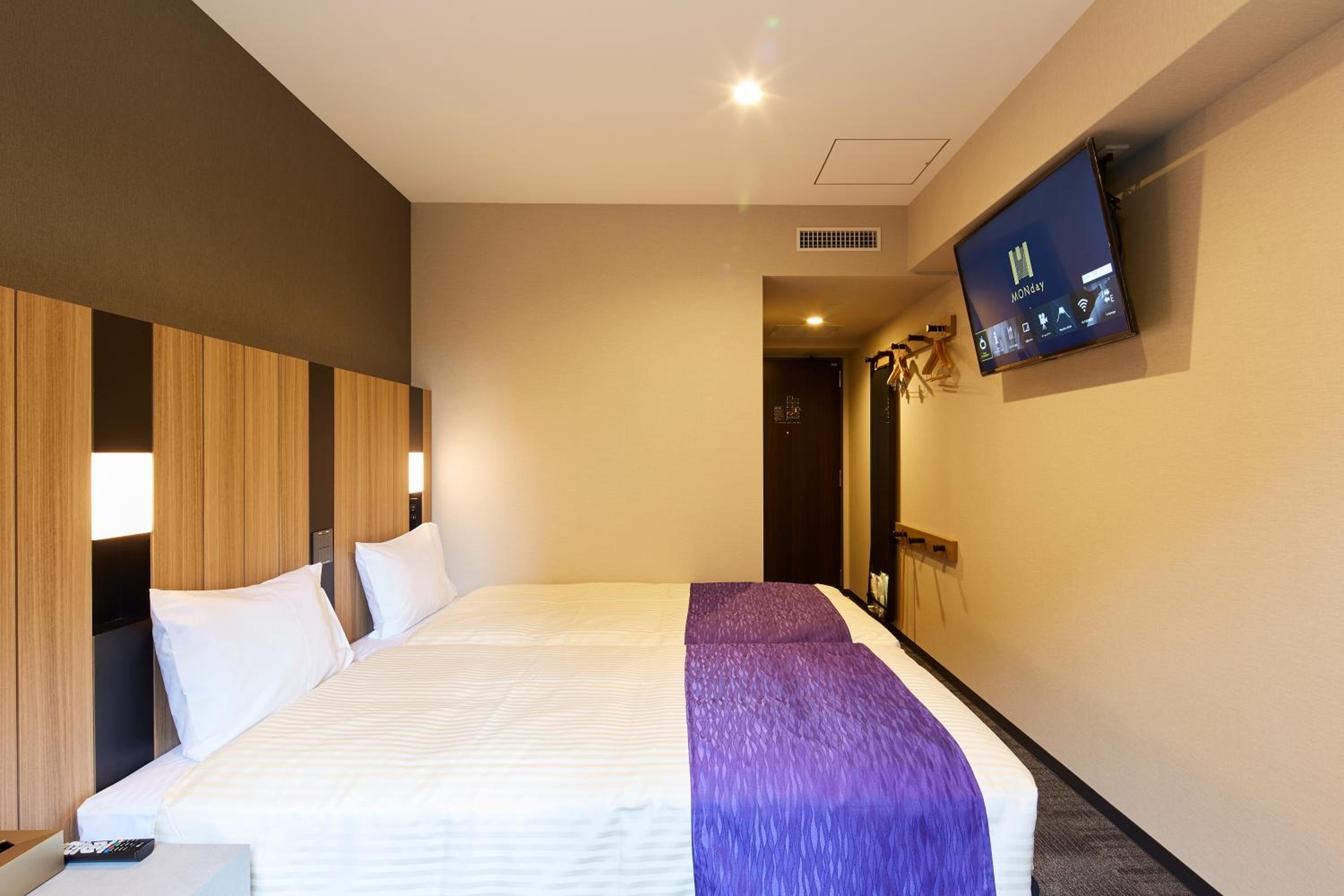 Standard Twin Room - Photo 3