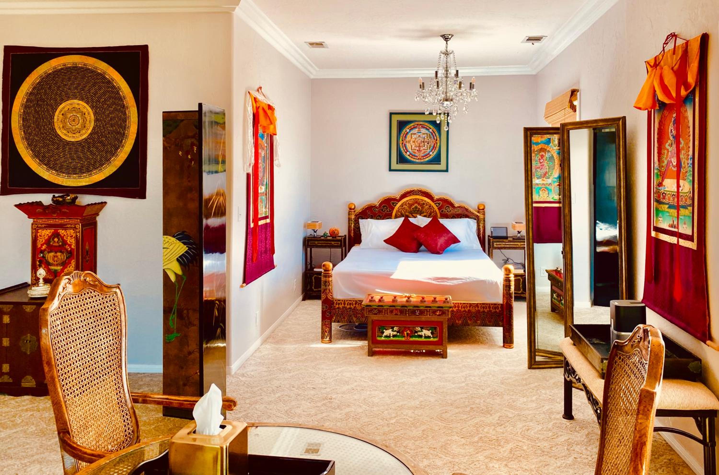 Queen Suite with Spa Bath