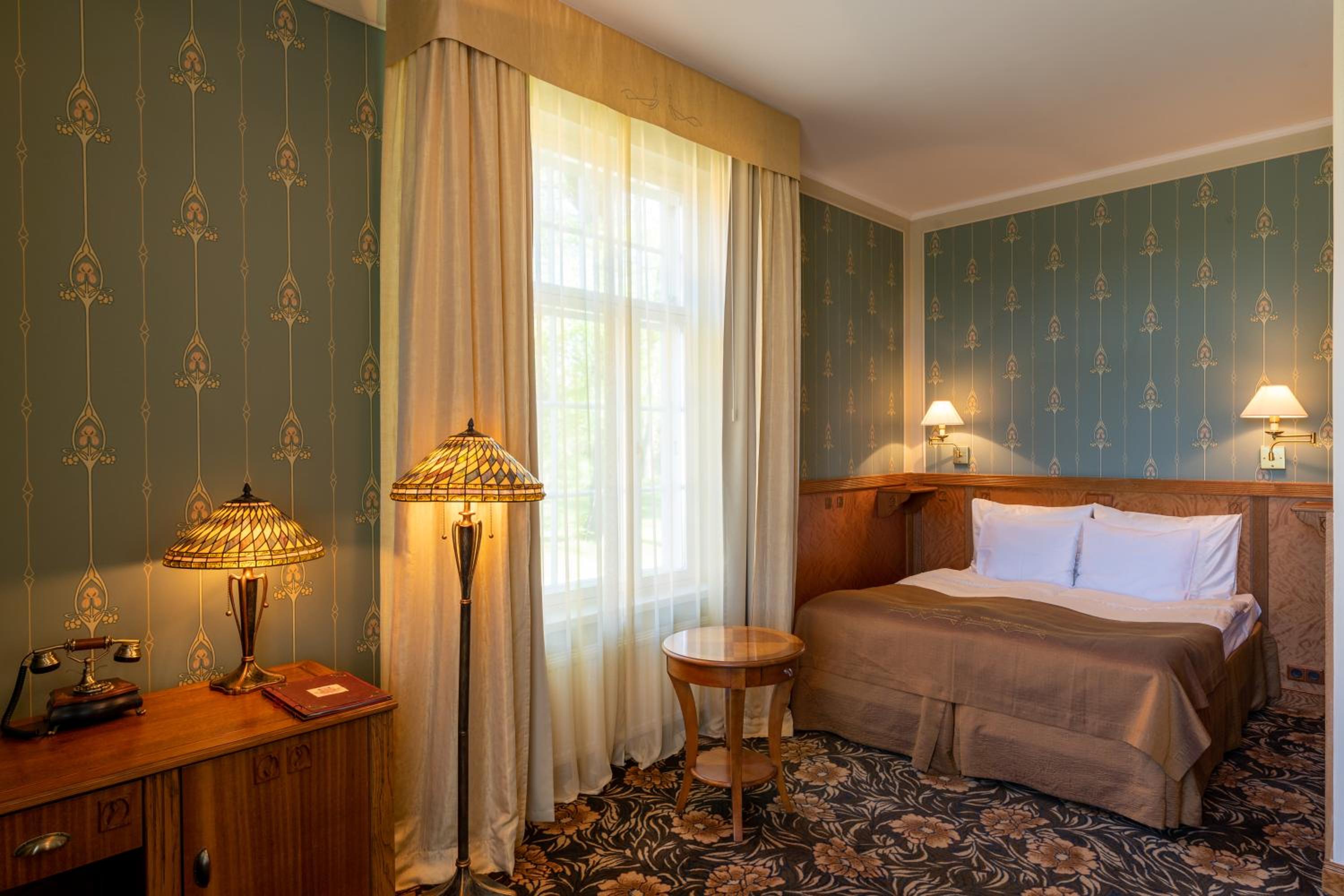 Deluxe Double or Twin Room