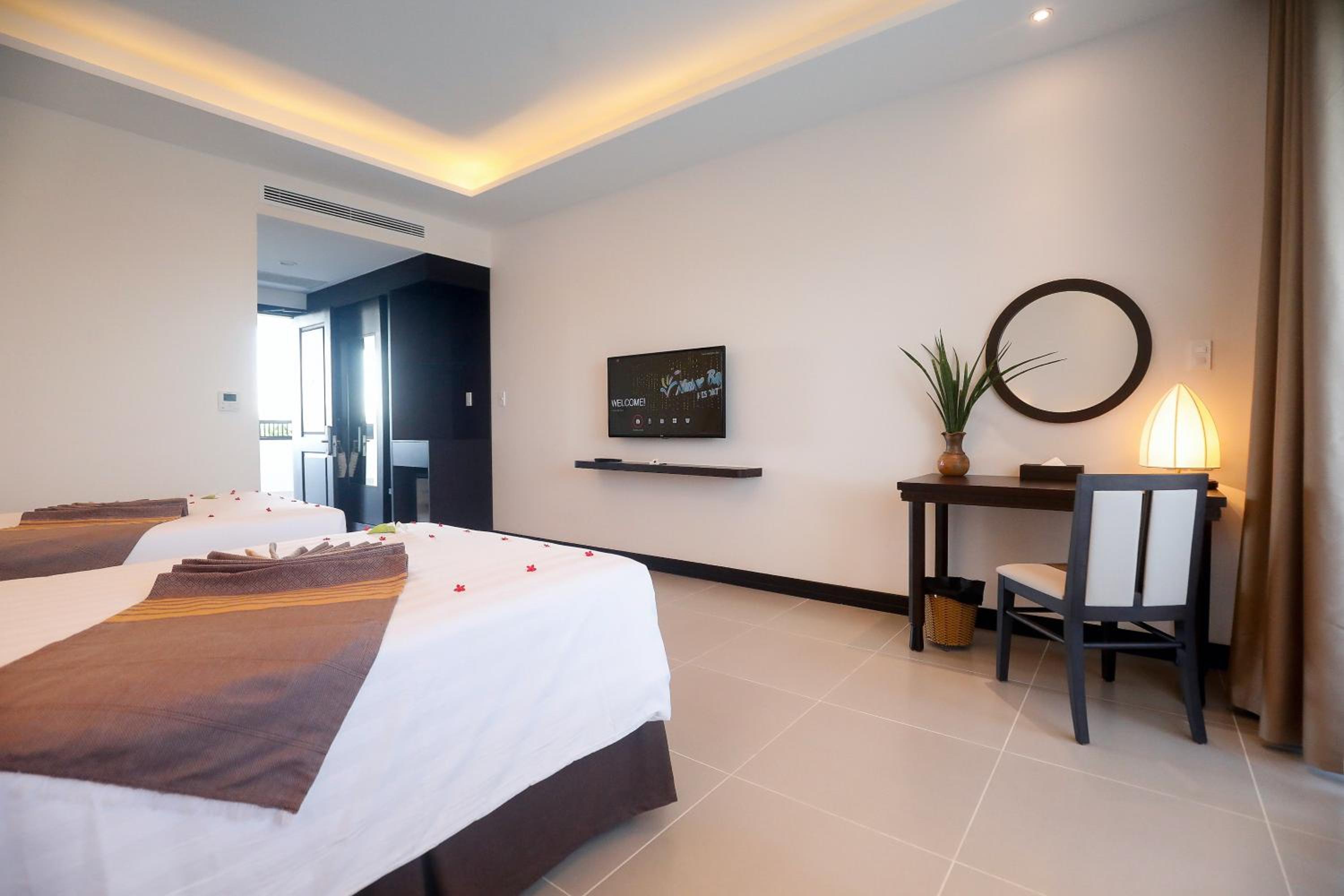 Deluxe Twin Room with Balcony - Garden View photo 1