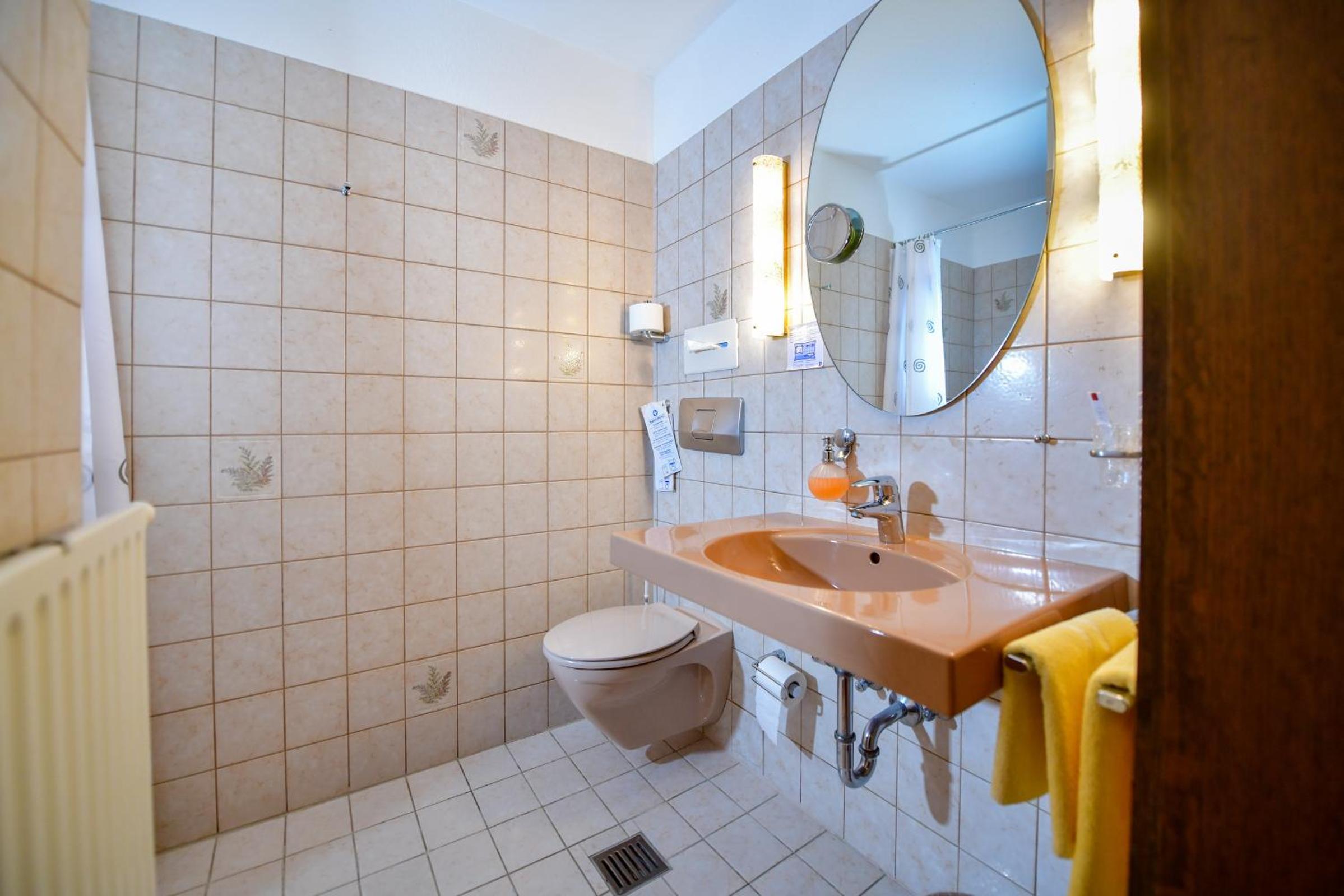 Single Room photo 3