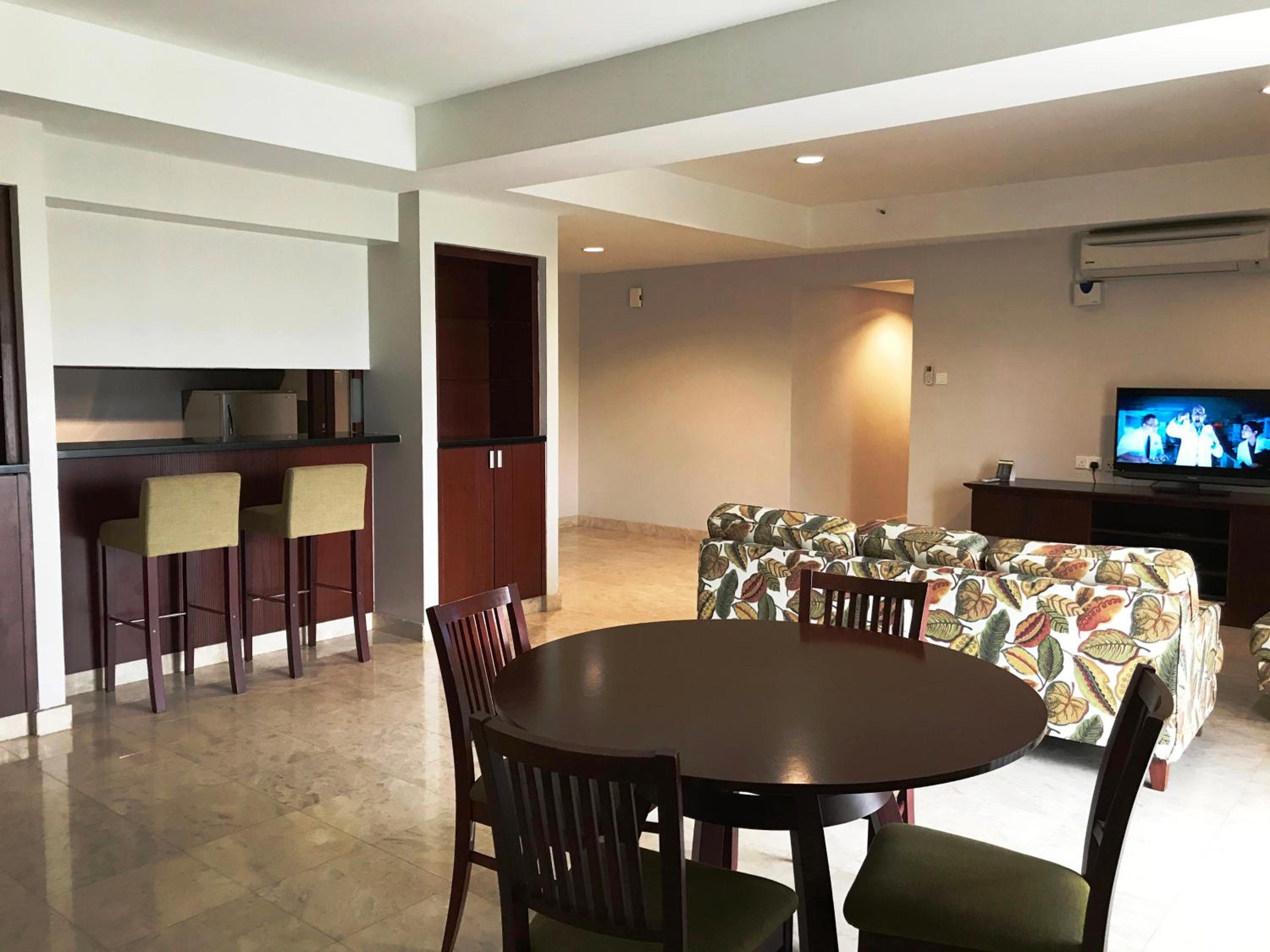 Four-Bedroom Suite photo 3