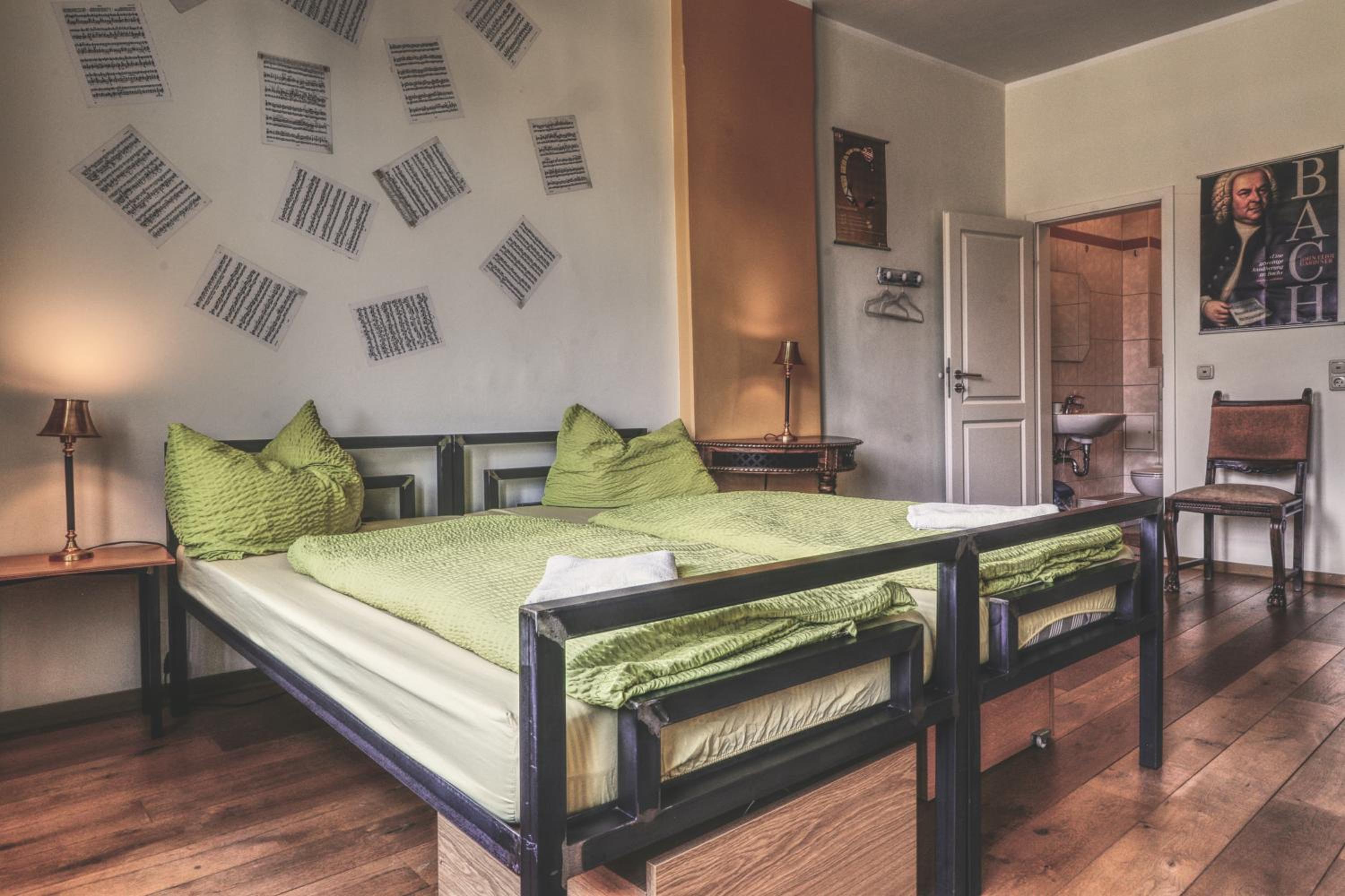 Double Room with Private Bathroom - Photo 3