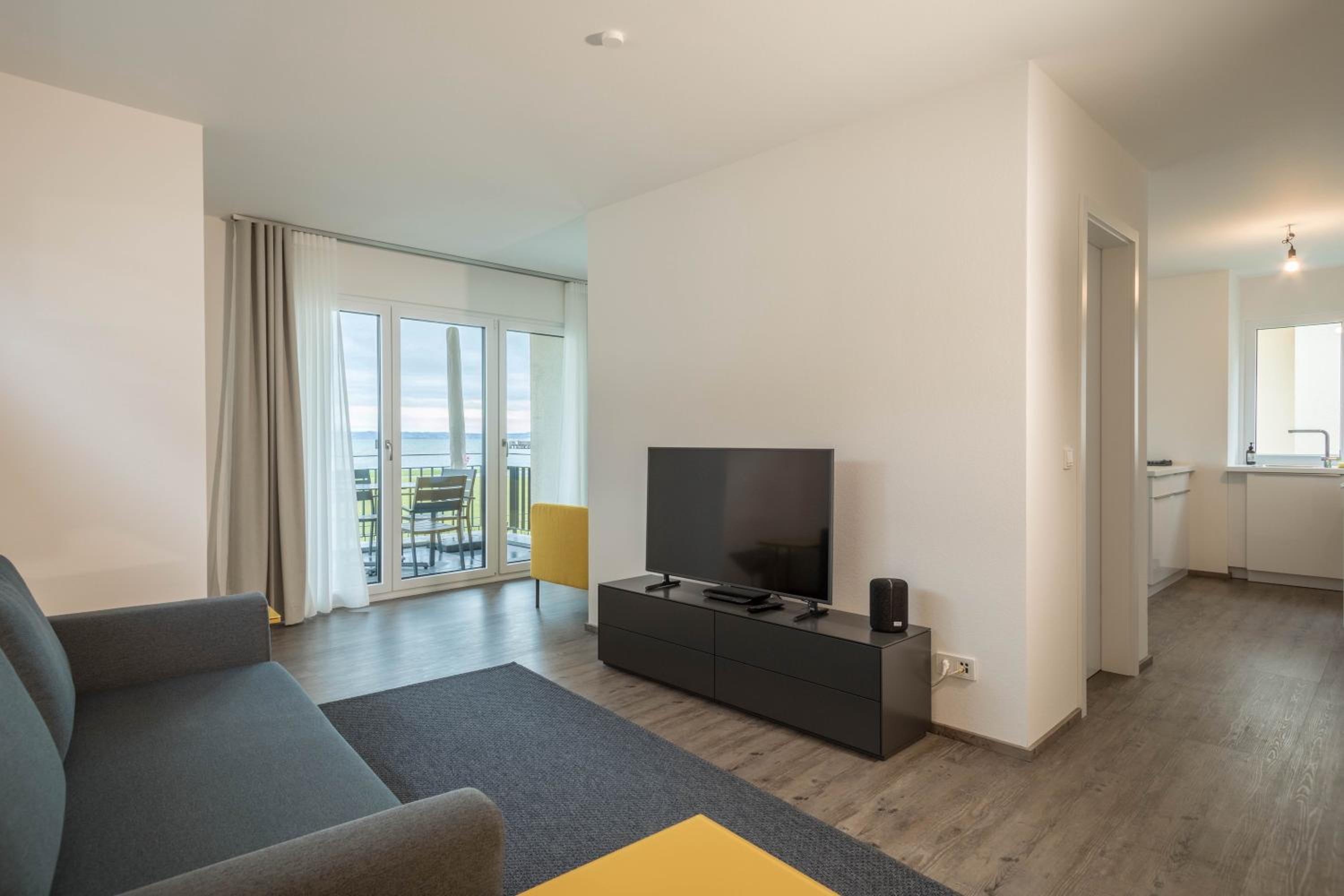 Superior One-Bedroom Apartment with Balcony