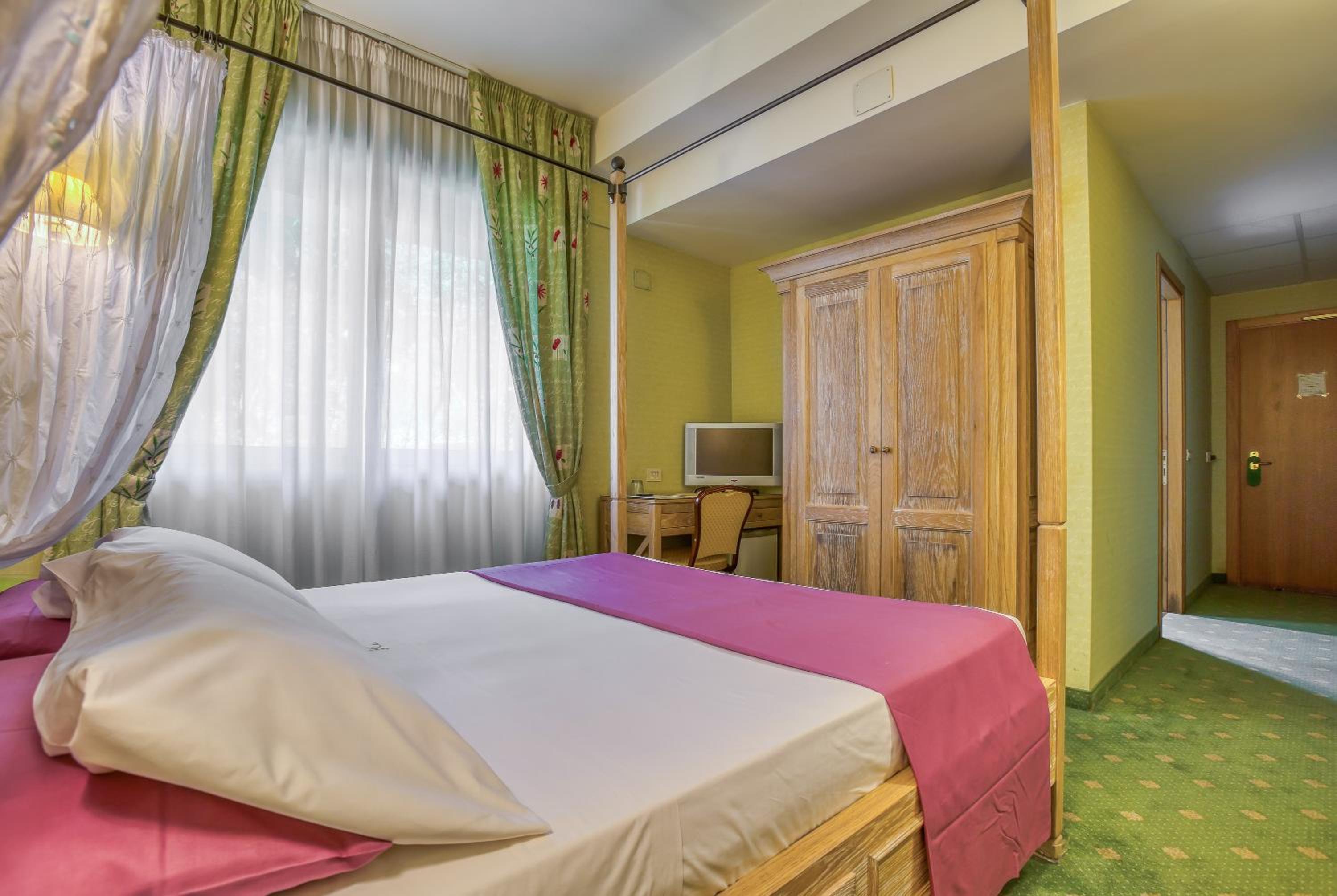 Double Room photo 2