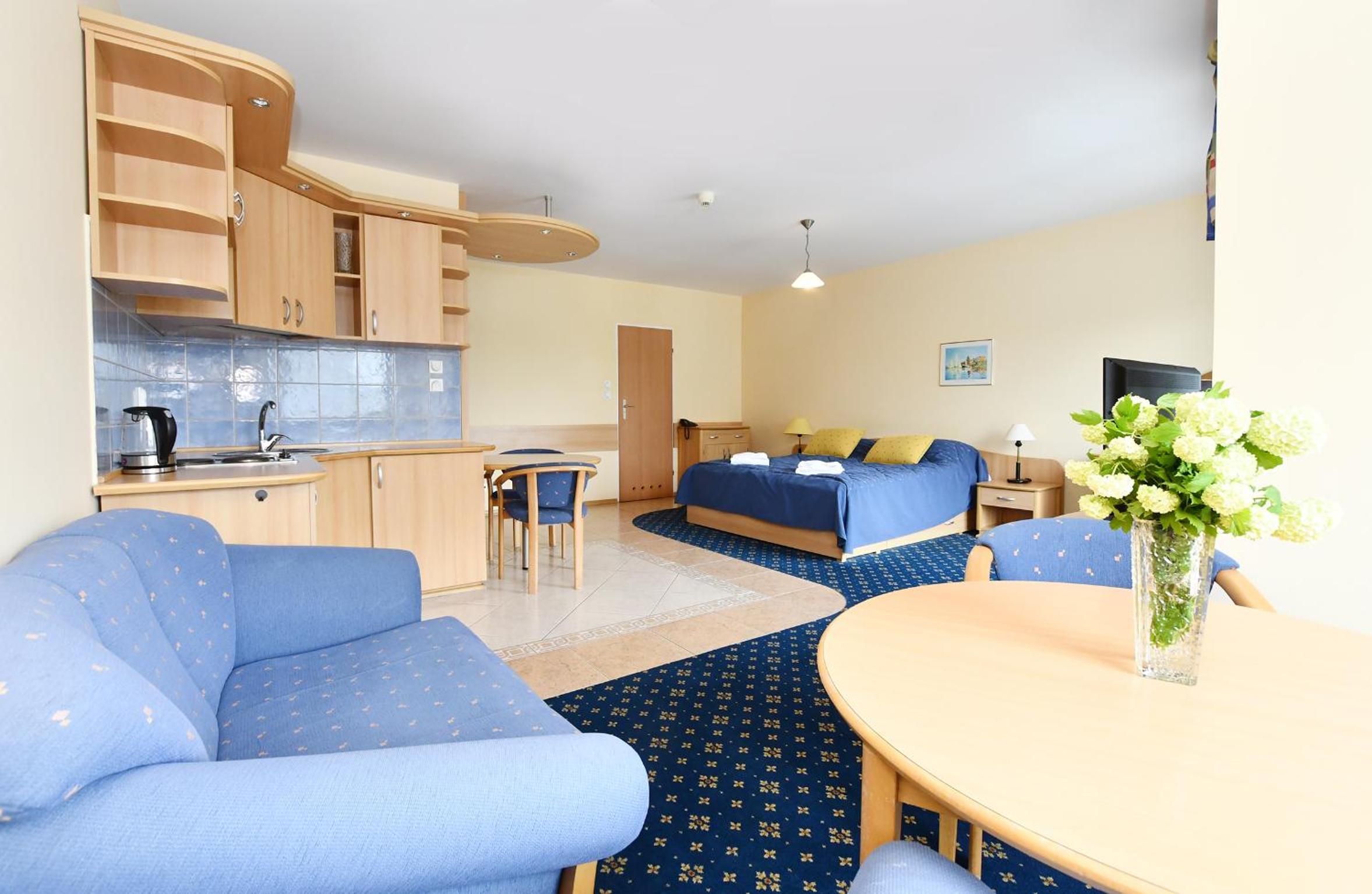 One-Bedroom Apartment - Photo 1