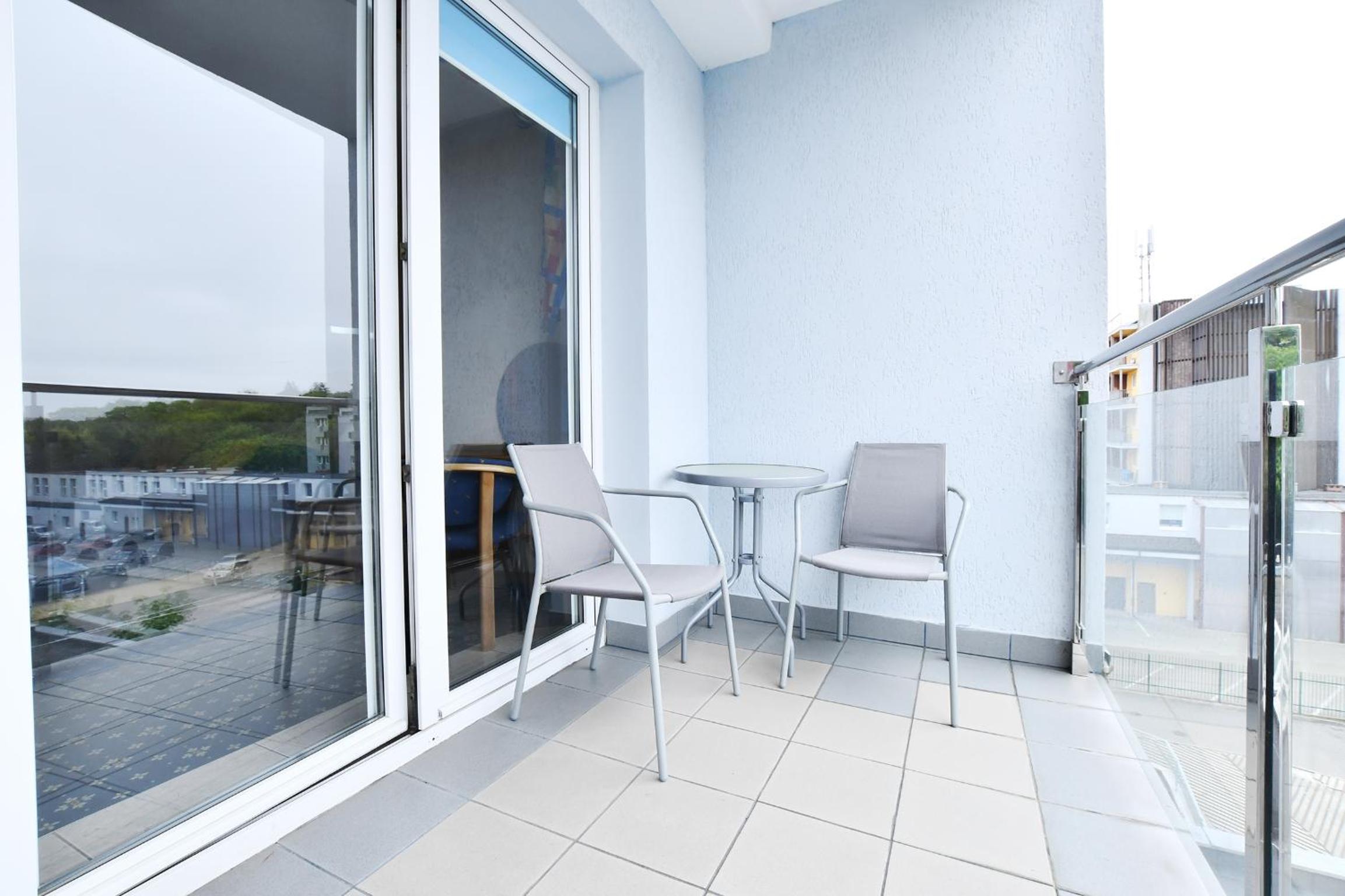 One-Bedroom Apartment - Photo 7