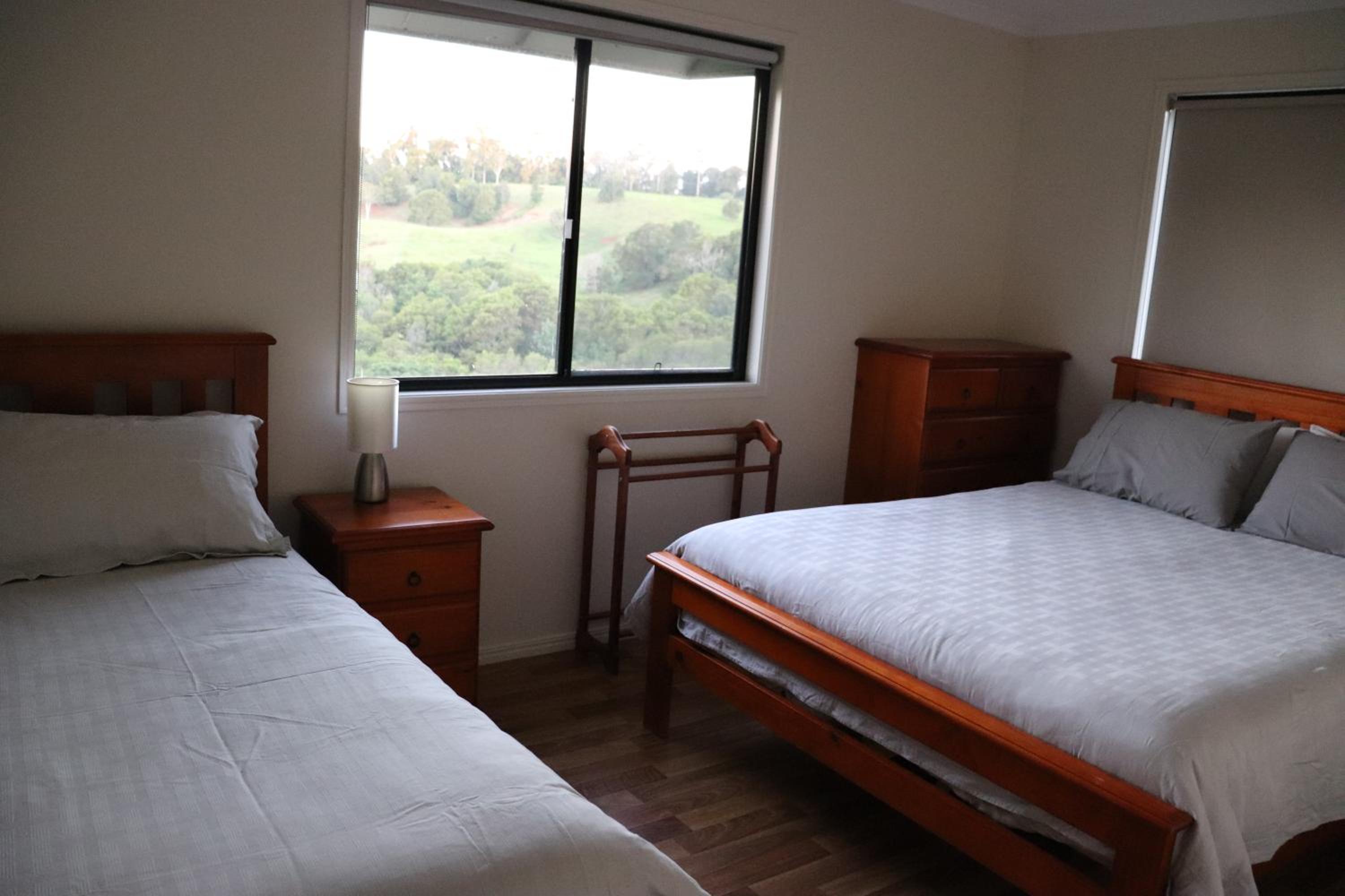 Whipbird Cabin - two bedroom photo 3
