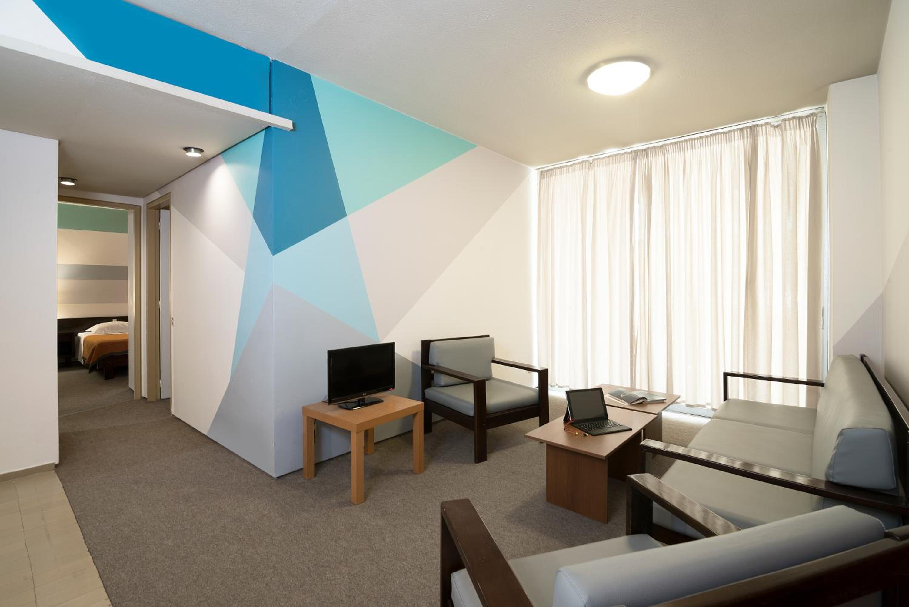 Standard Two-Bedroom Apartment with Side Sea View photo 2