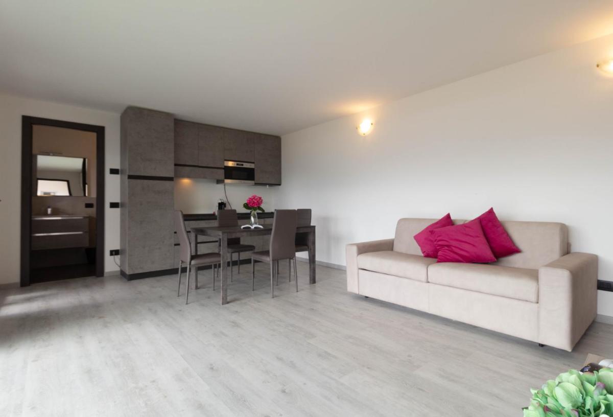Studio Apartment photo 2