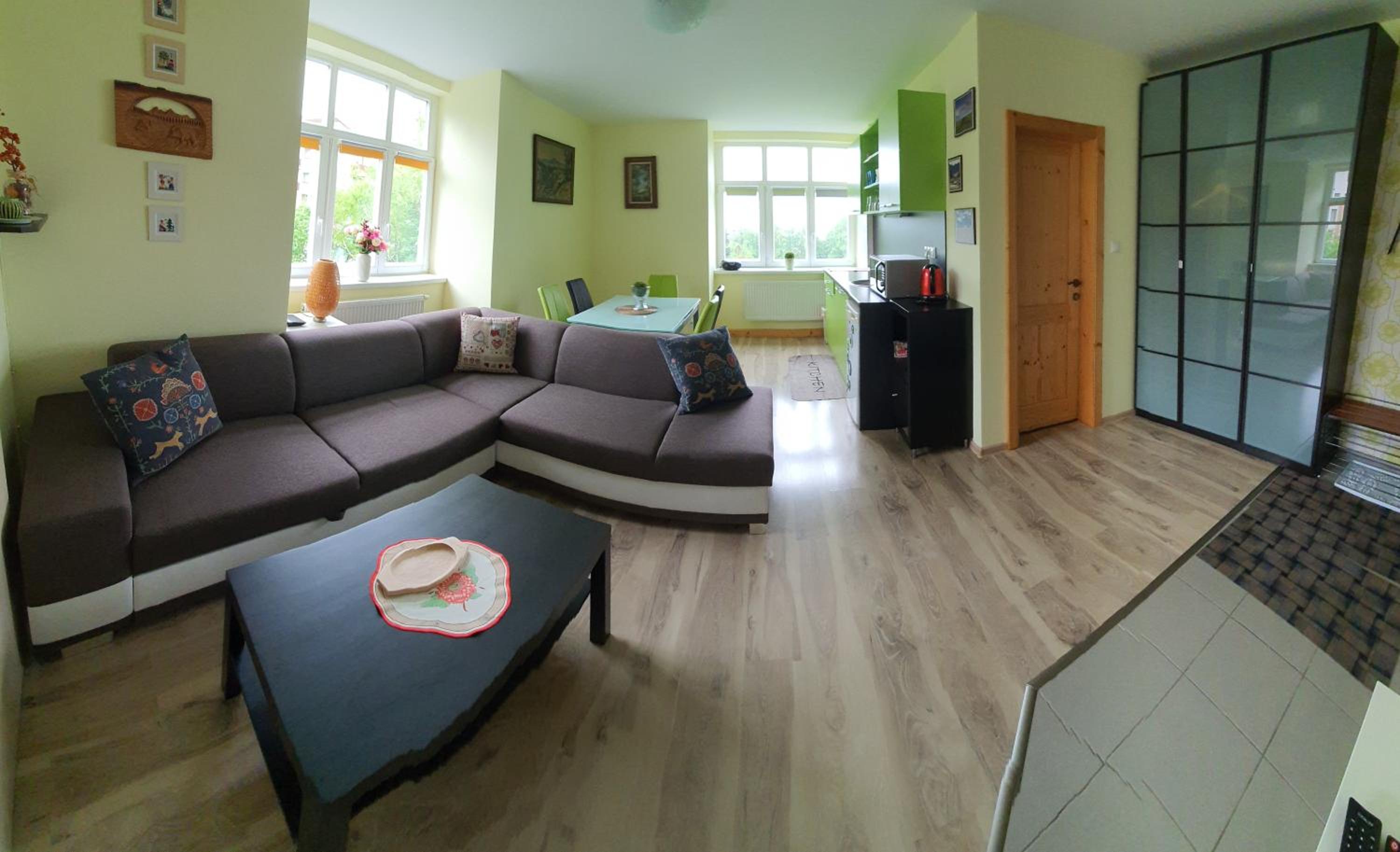 One-Bedroom Apartment photo 1