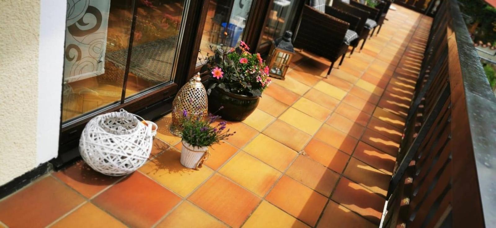 Apartment with Balcony photo 2