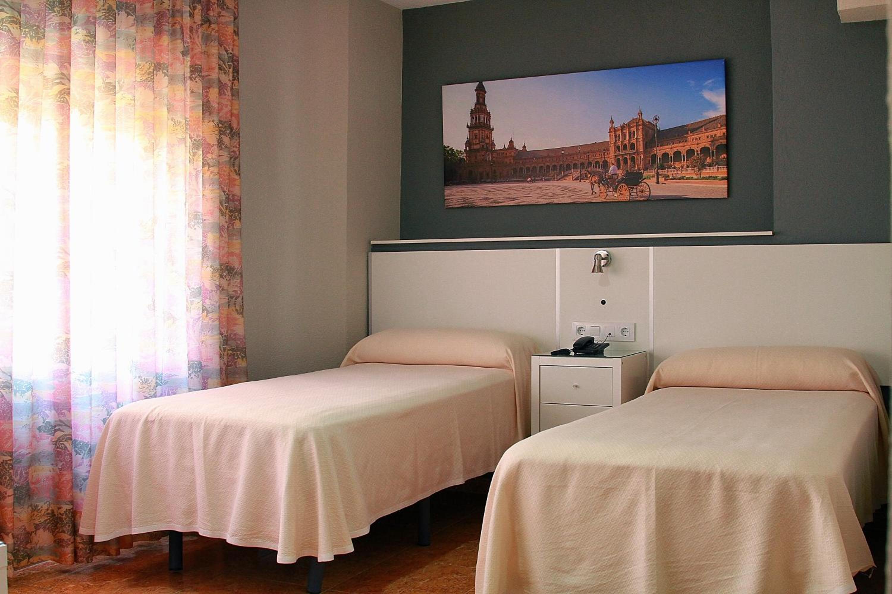 Habitación Doble (2 adultos + 1 niño)