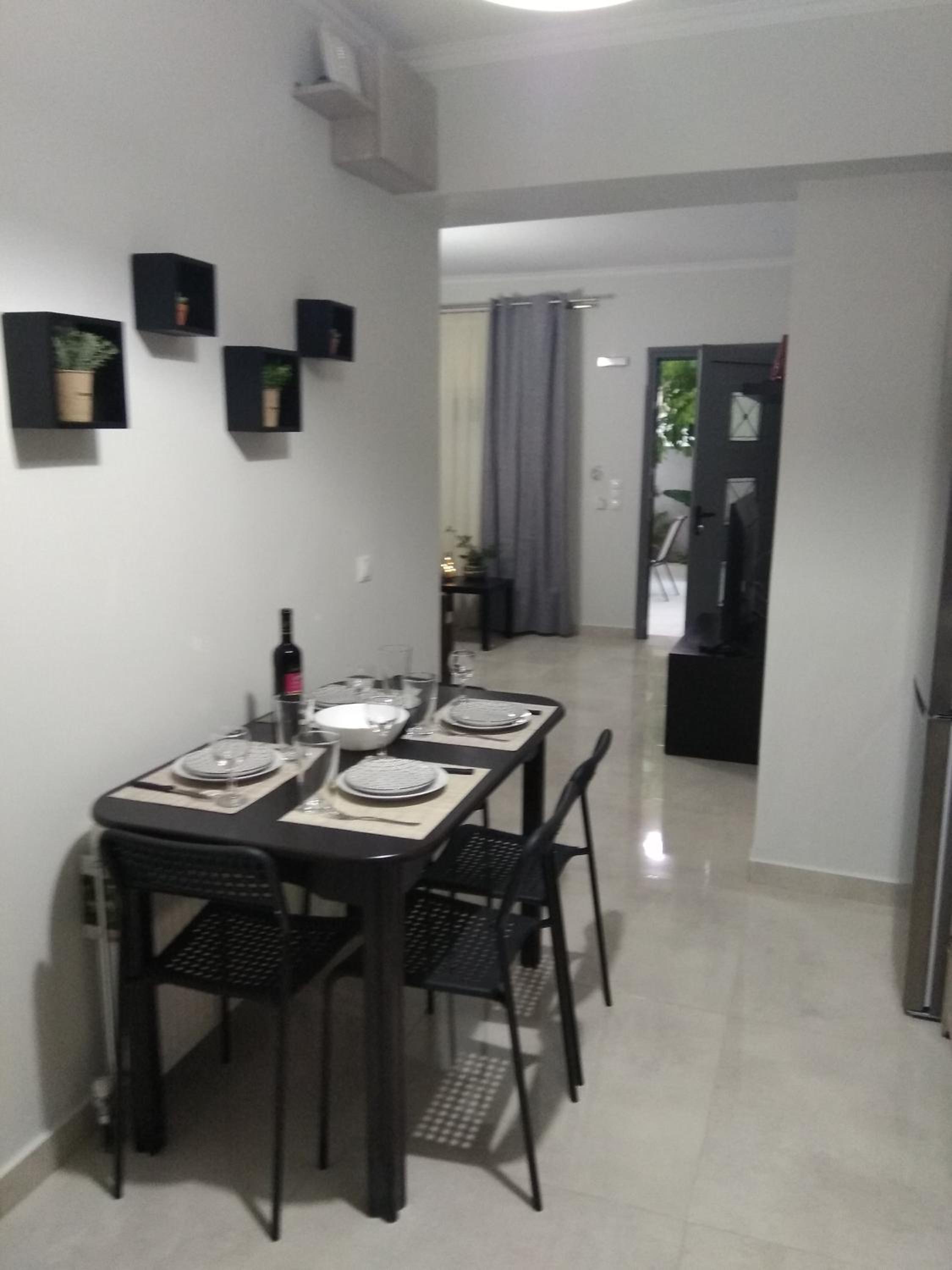 One-Bedroom Apartment - Photo 12