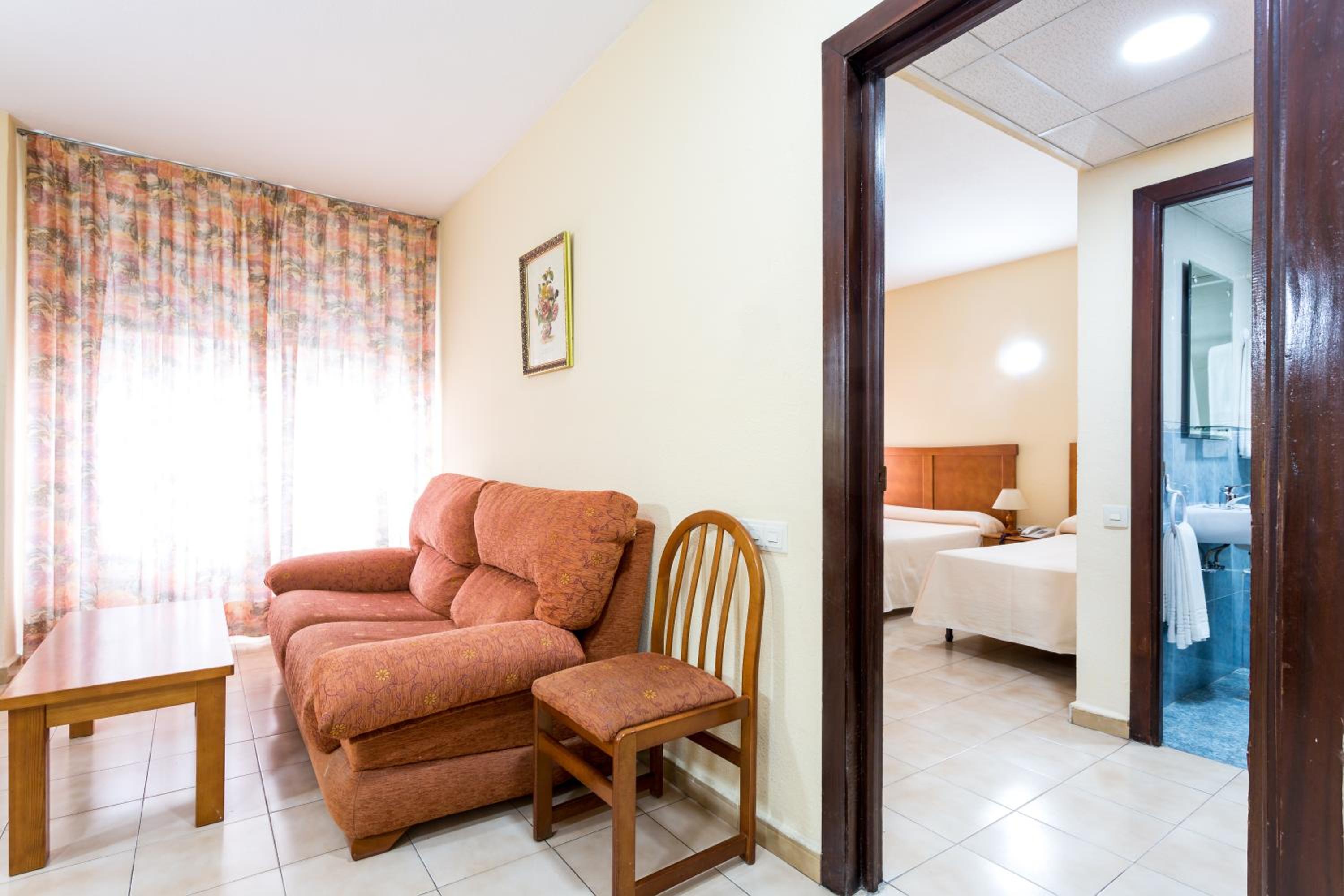 Habitación Familiar (2 Adultos + 2 Niños)
