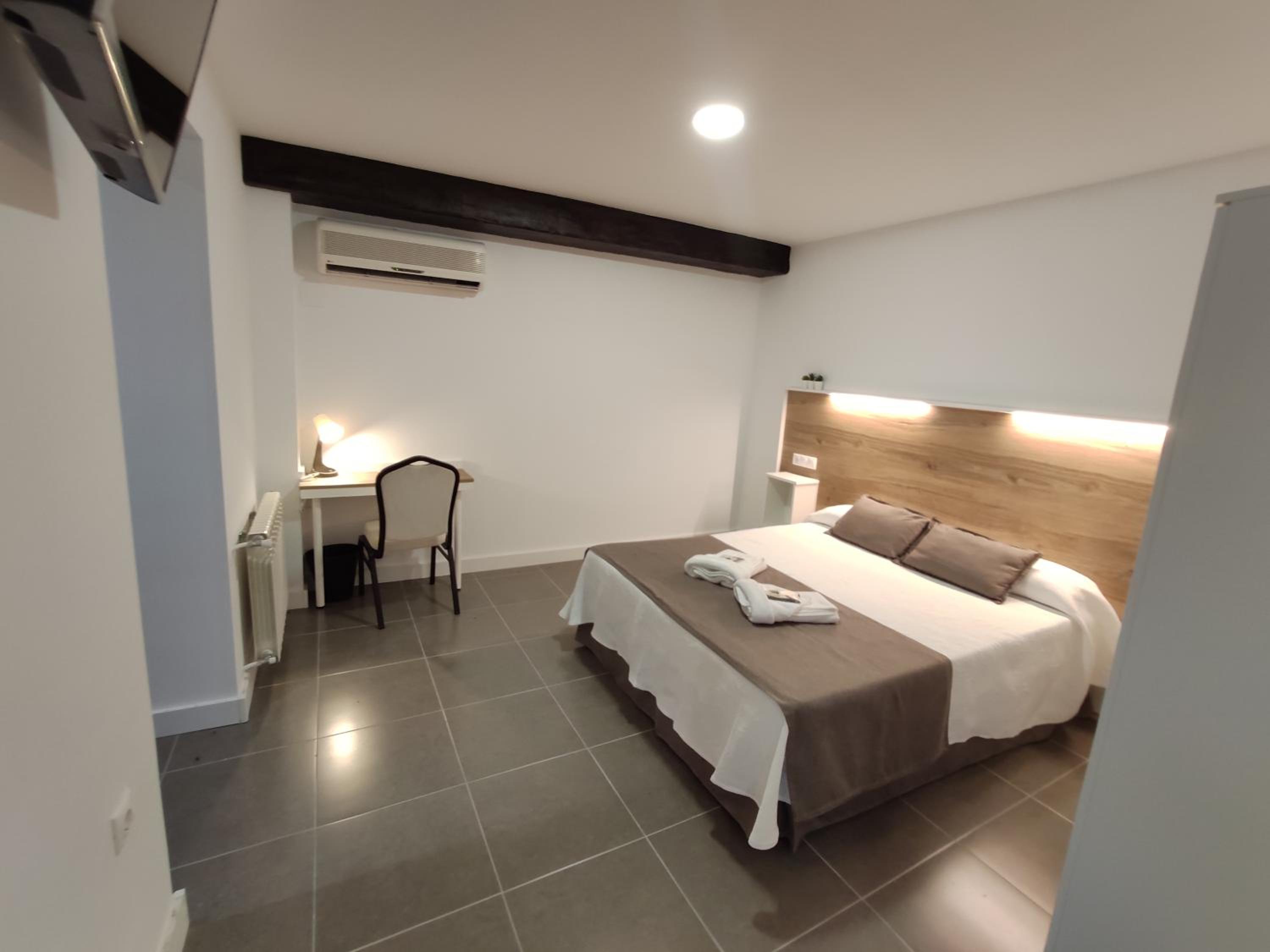 Double Room - Disability Access photo 3