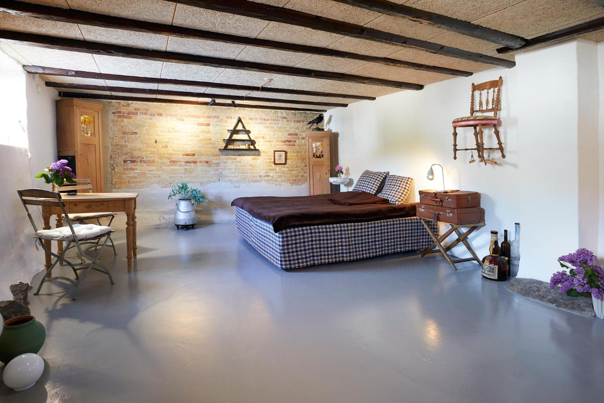 Double Room with Shared Bathroom