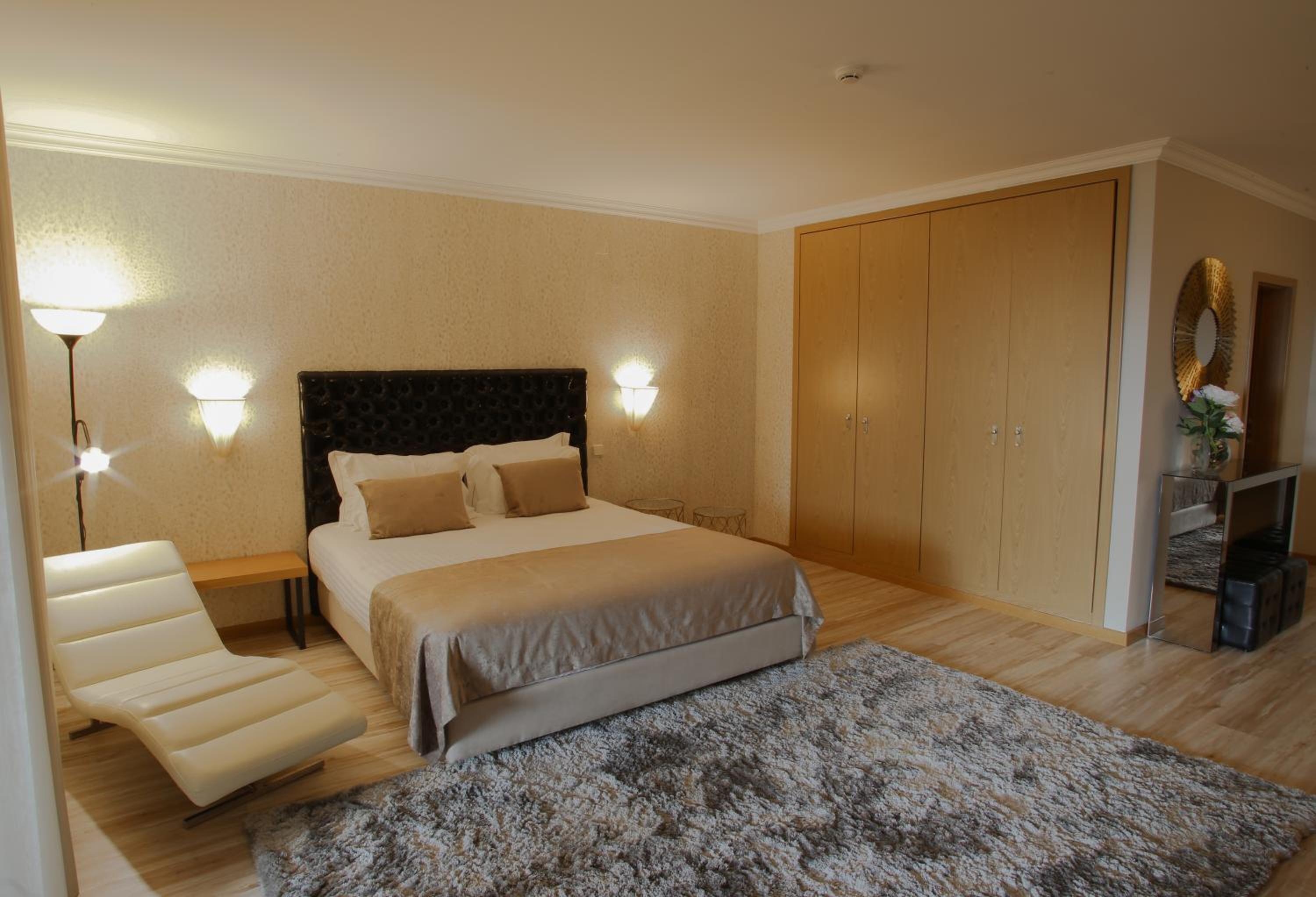 Suite with River View - Photo 2