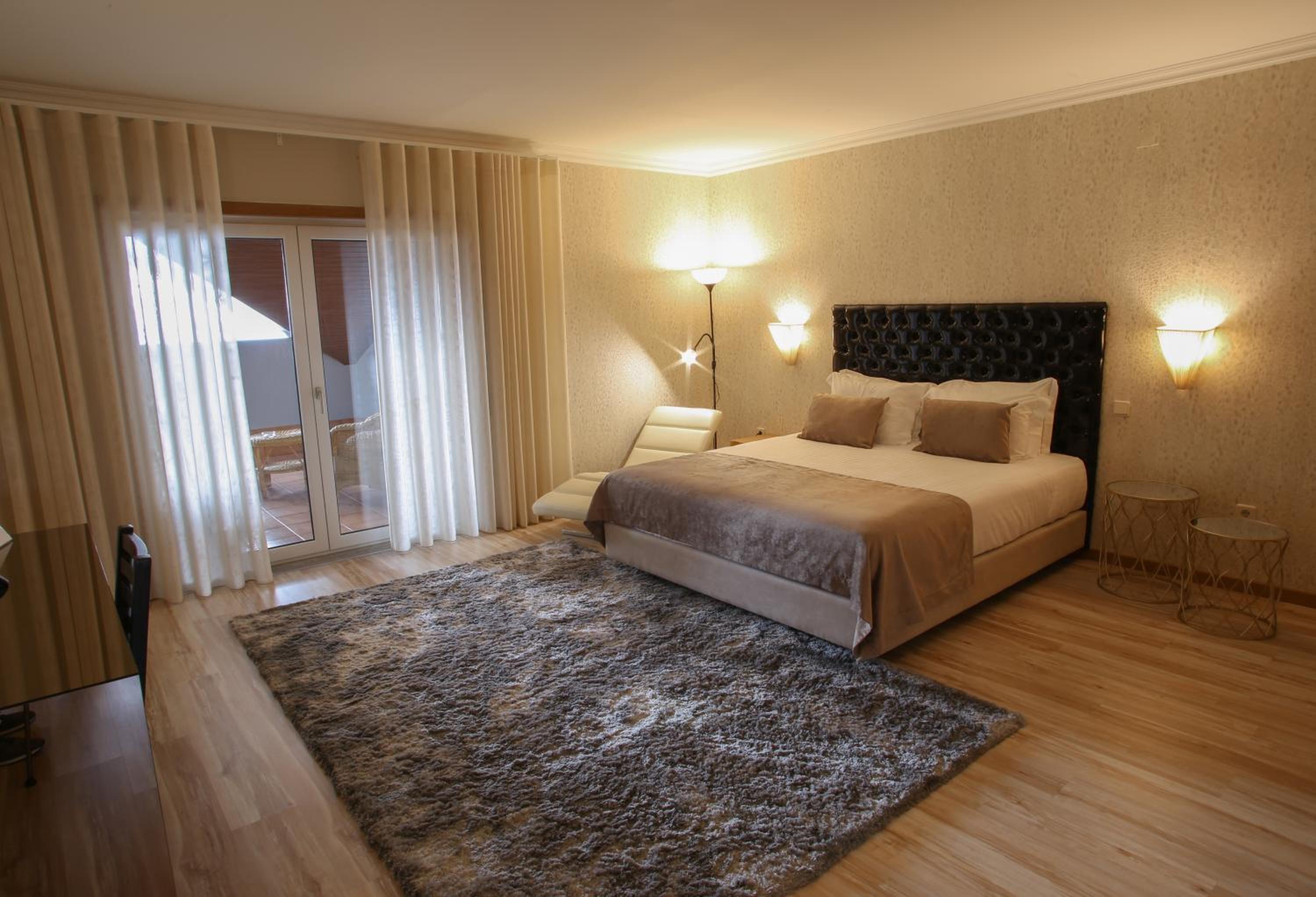 Suite with River View - Photo 1